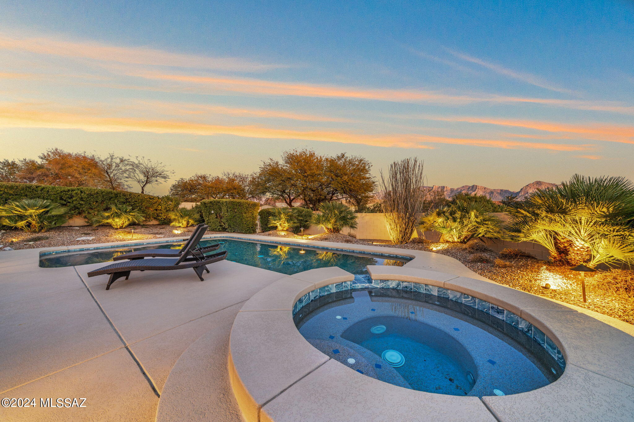 Mira Vista (1-60) - Residential