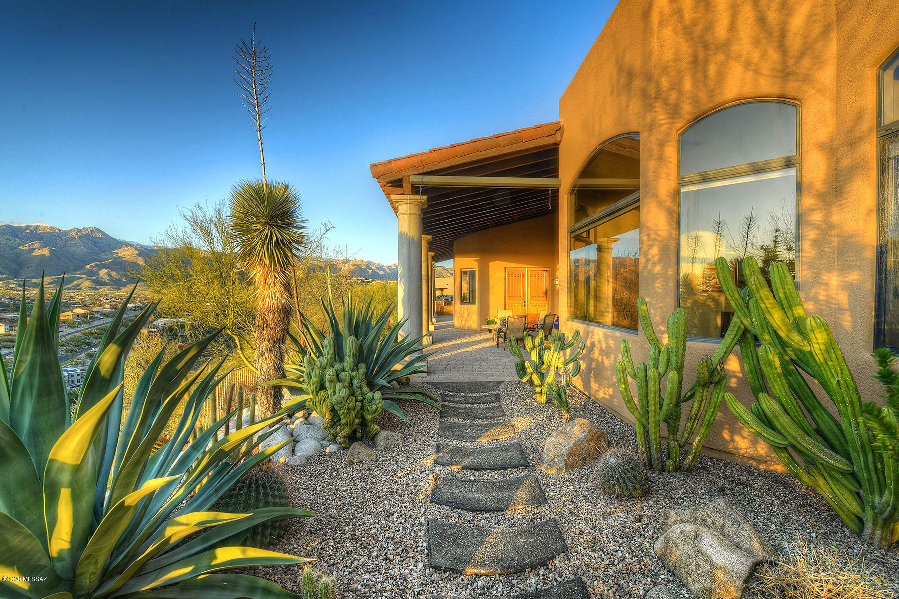 Sabino Mountain (1-290) - Residential