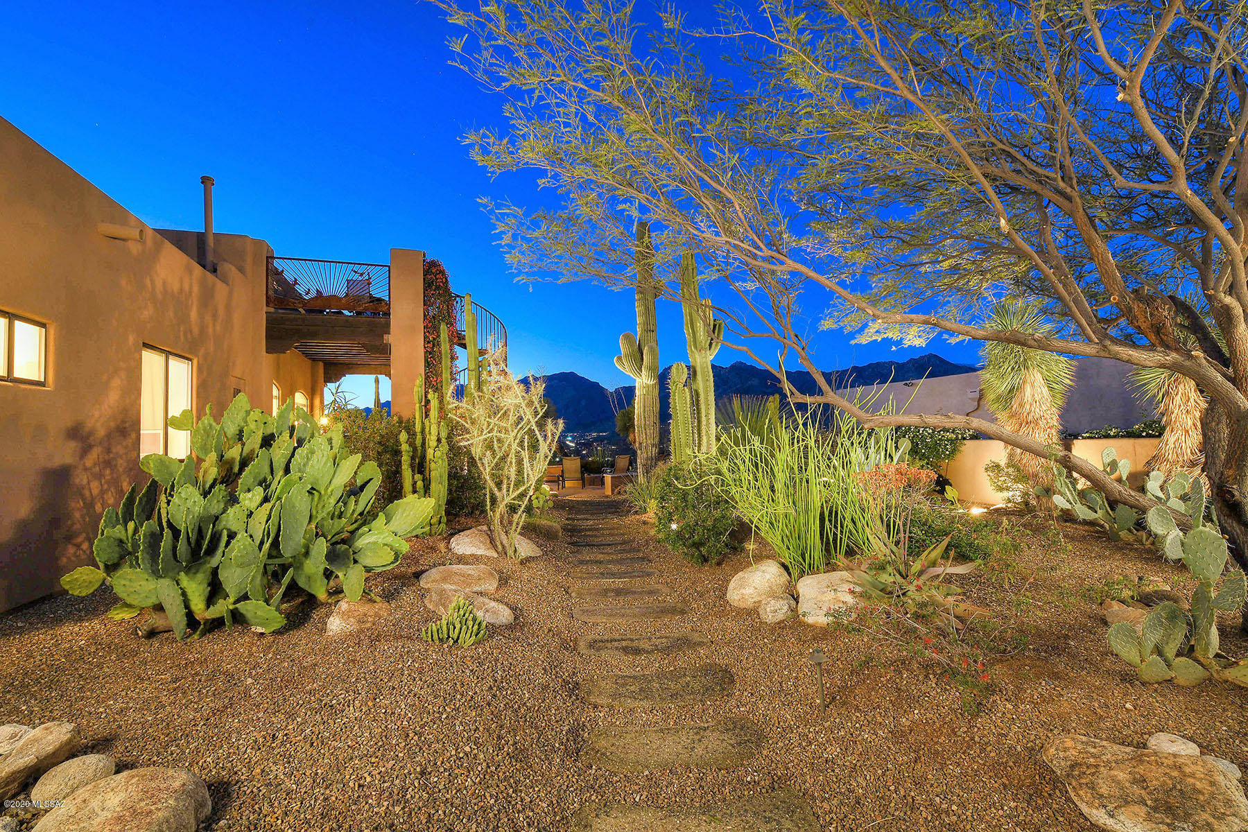 Sabino Mountain (1-290) - Residential