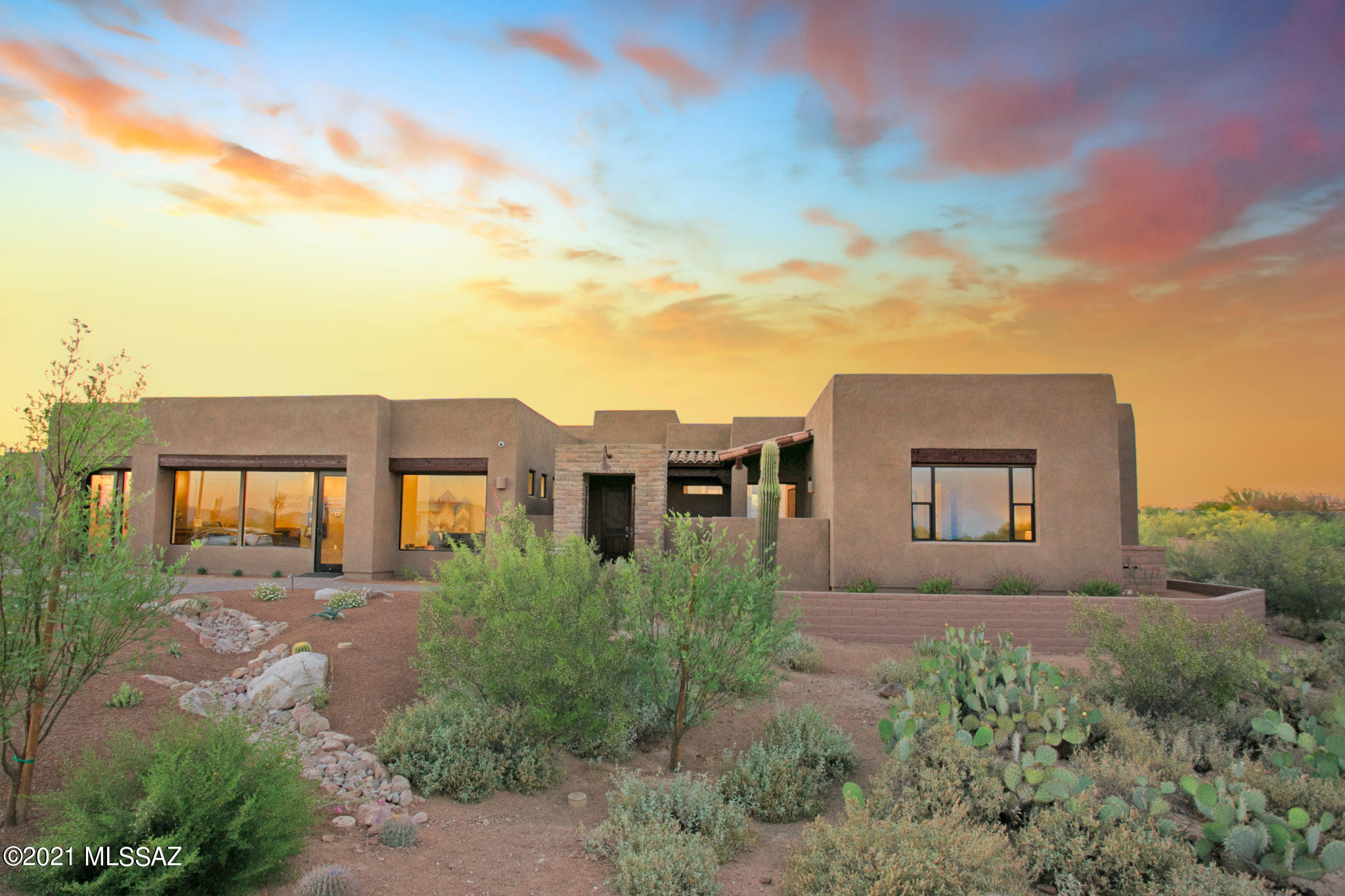 Insight MODEL HOME builder lease-back investment opportunity for up to 2 years.  Popular Sedona floorplan with Casita, expanded owner's suite, landscaped back yard with amazing Pools by Design. This spectacular home with custom touches includes upgraded tile, T & G ceilings, custom 42'' gas fireplace, wet bar, knotty alder doors, exterior travertine pavers surround the pool and so much more.   2 year lease agreement required, rent will be $3800/month, plus Insight will be paying taxes, utilities, insurance, and HOA.  Our new model is being built at Tortolita Vistas north of Tangerine on Thornydale where 3/4 acre lots are available with a choice of 7 semi-custom floorplans.  This sales office will be converted to your choice of  3 or 4 car garage at end of lease.