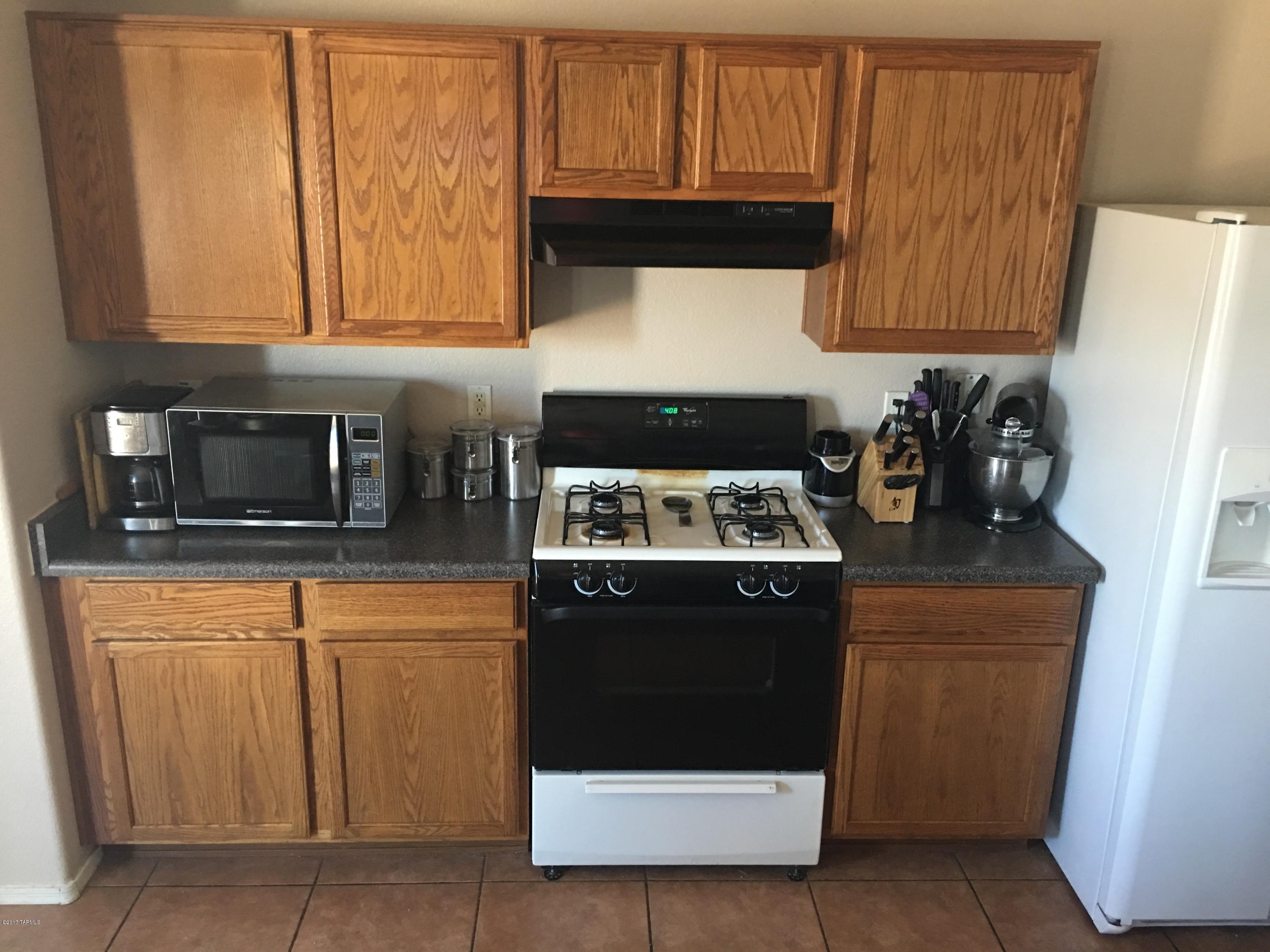Tierra Del Paraiso(1-133) - Residential Lease