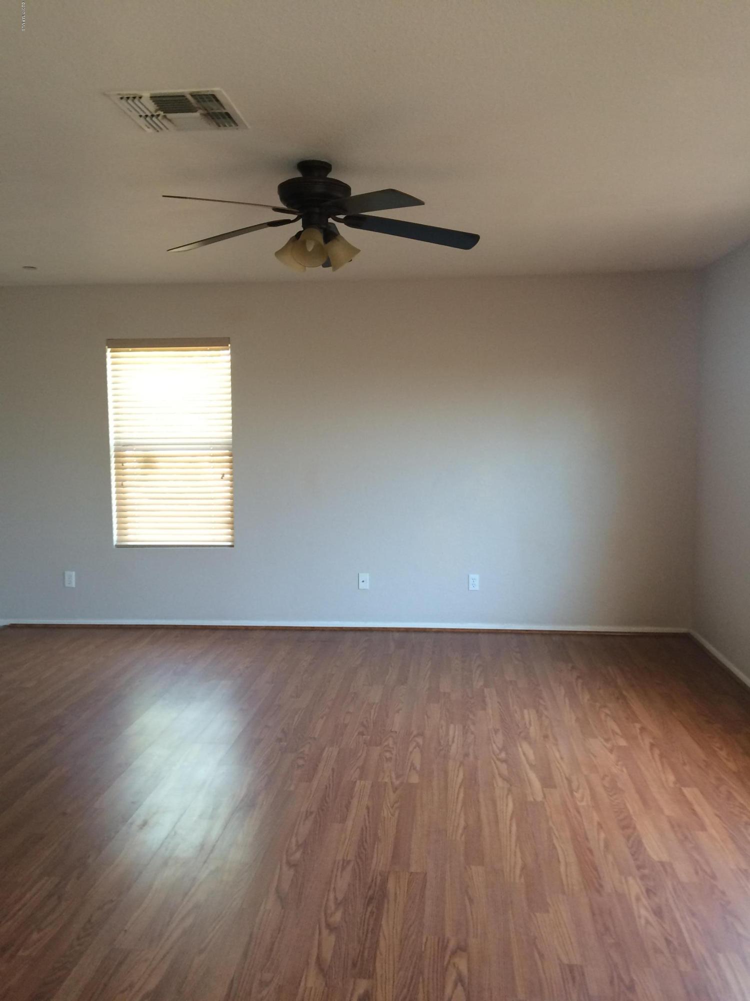 Tierra Del Paraiso(1-133) - Residential Lease