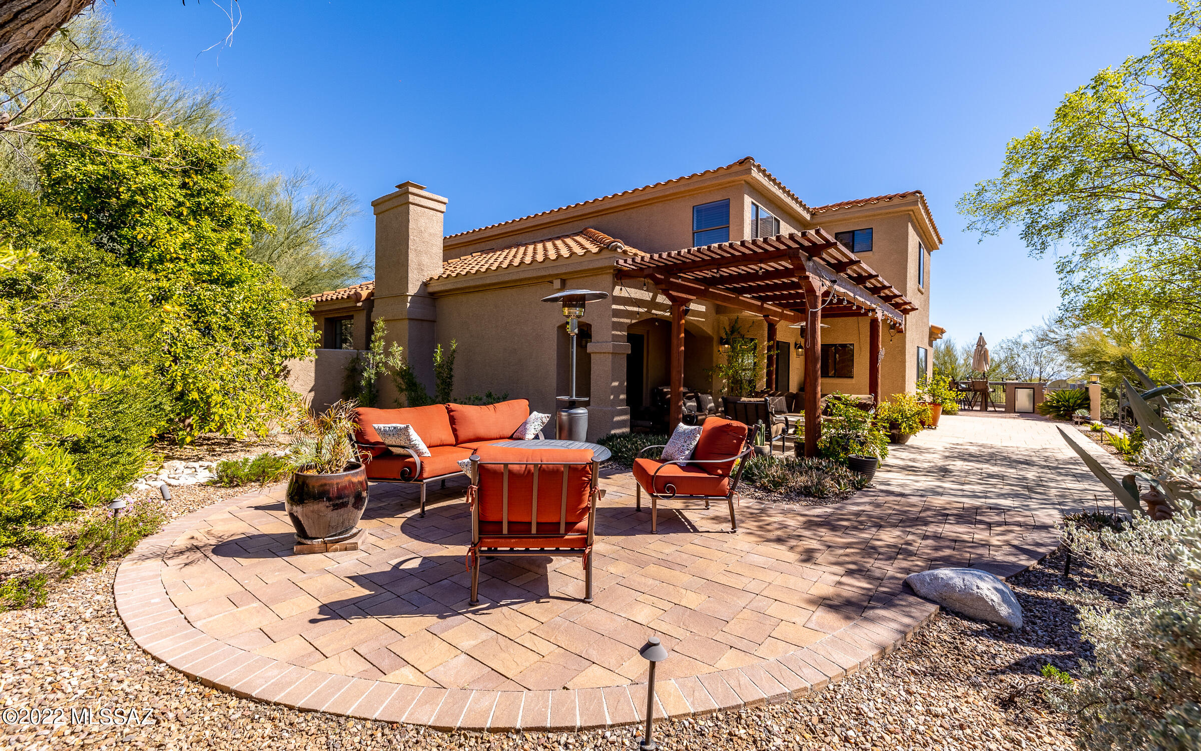 SPECTACULAR CATALINA MOUNTAIN & TWINKLING TUCSON CITY LIGHT VIEWS FROM THIS FABULOUS CUL-DE-SAC HOME QUIETLY TUCKED AWAY IN THE DESIRABLE FOOTHILLS COMMUNITY OF CASAS DE VENTANA. THIS 5 BEDROOM/3 BATHROOM/3 CAR GARAGE HOME BOASTS SOARING CEILINGS, GAS FIREPLACE & SHOWCASES VIEWS IN ALL DIRECTIONS. PROFESSIONAL GRADE GOURMET KITCHEN OFFERS GORGEOUS GRANITE, CUSTOM CHERRY CABINETS, WARMING DRAWER, BUILT-IN ESPRESSO MACHINE & WINE REFRIGERATOR. MASTER BEDROOM SUITE HAS LUXURIOUS SPA LIKE BATH & SEPARATE SITTING AREA THAT CAN BE USED AS AN EXERCISE ROOM/OFFICE. RESORT LIKE BACKYARD WITH REFRESHING POOL & SPA BACKS A LUSH COMMON AREA & HAS PRIVATE PATIOS & COVERED RAMADA. CLOSE TO RESTAURANTS, GOLF & SABINO MOUNTAIN HIKING TRAILS. DISTRICT 16 SCHOOLS. WELCOME HOME!