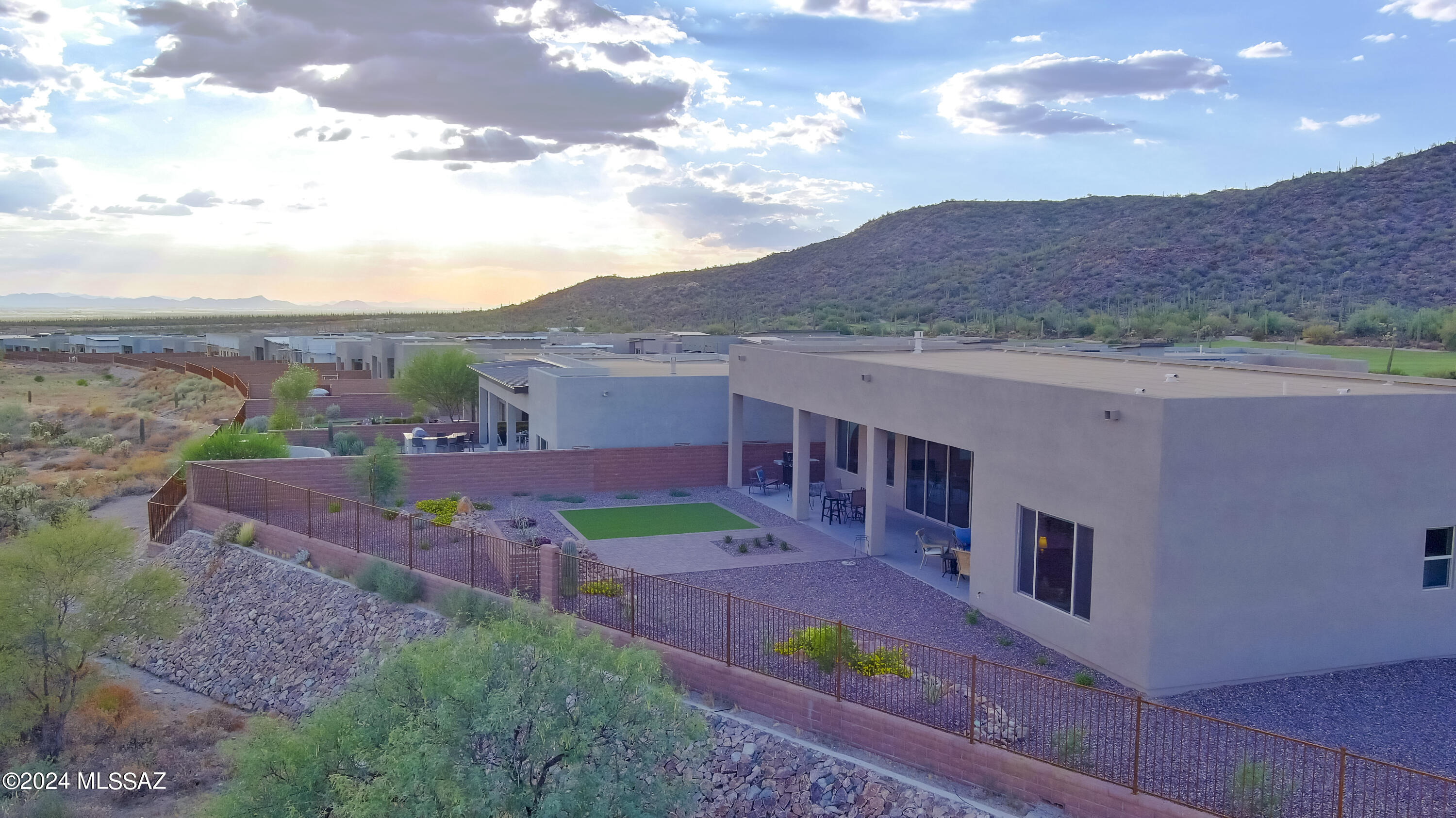 Boulder Bridge Pass III At Dove Mountain SQ20143000307 - Residential