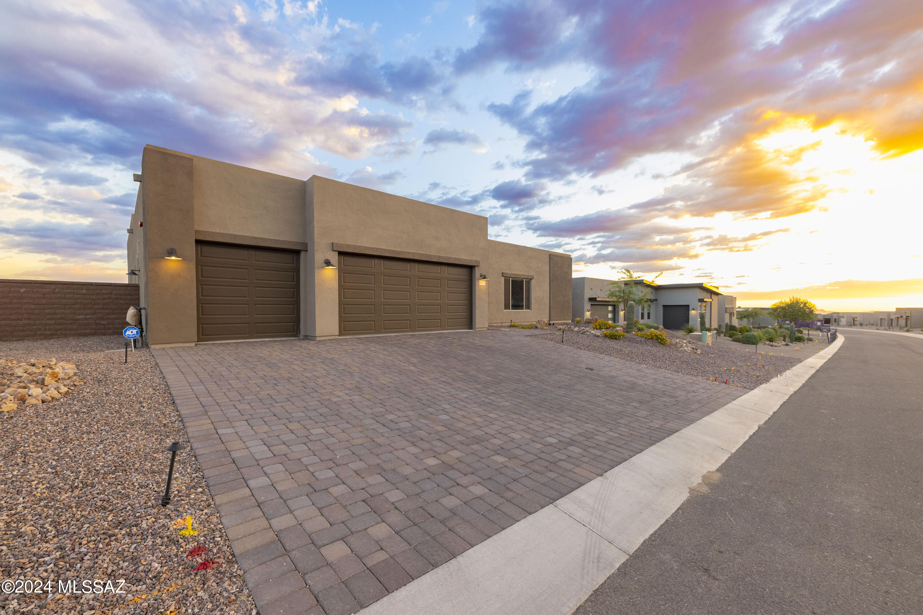 Boulder Bridge Pass III At Dove Mountain SQ20143000307 - Residential