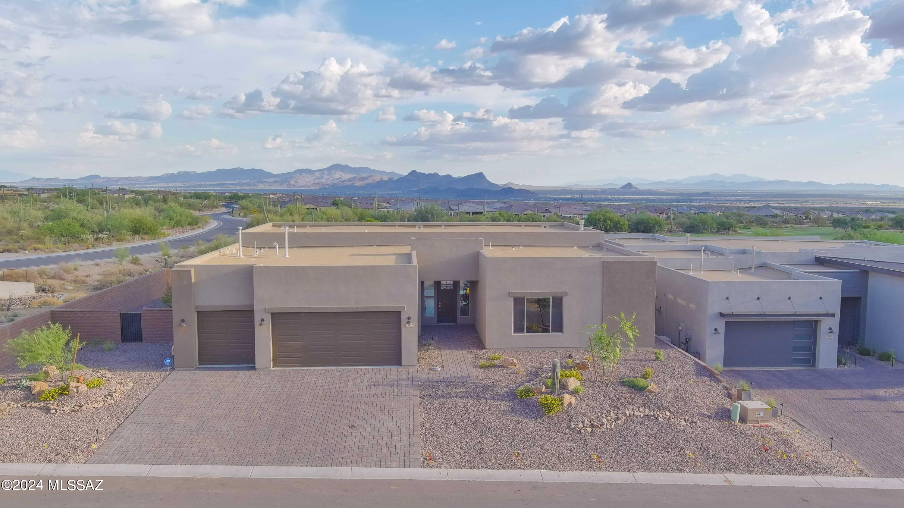 Boulder Bridge Pass III At Dove Mountain SQ20143000307 - Residential