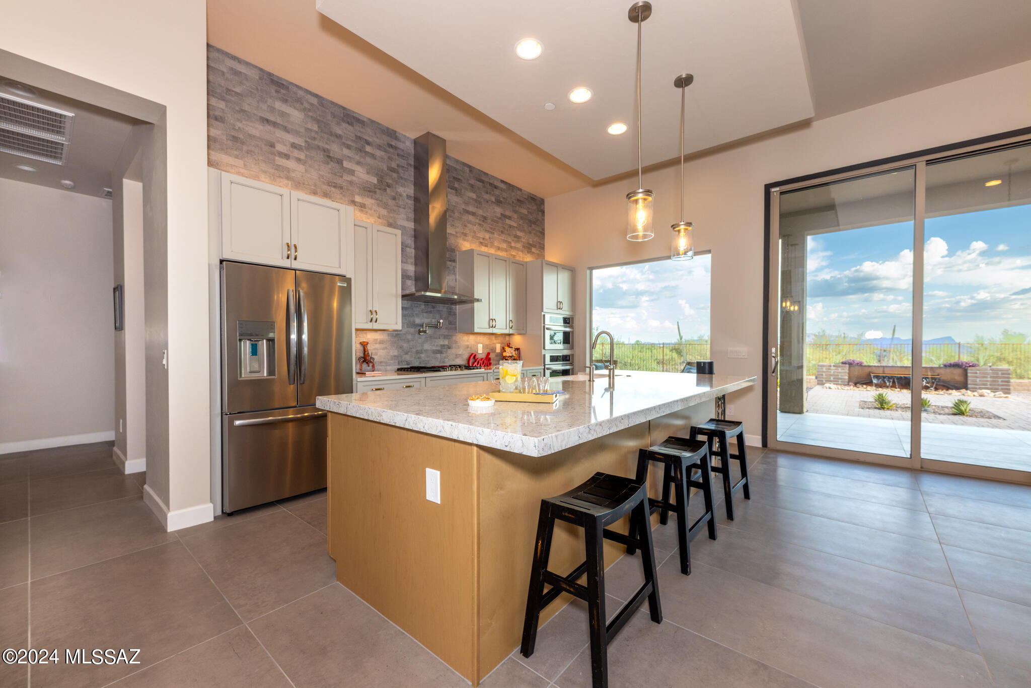 Boulder Bridge Pass III At Dove Mountain SQ20143000307 - Residential