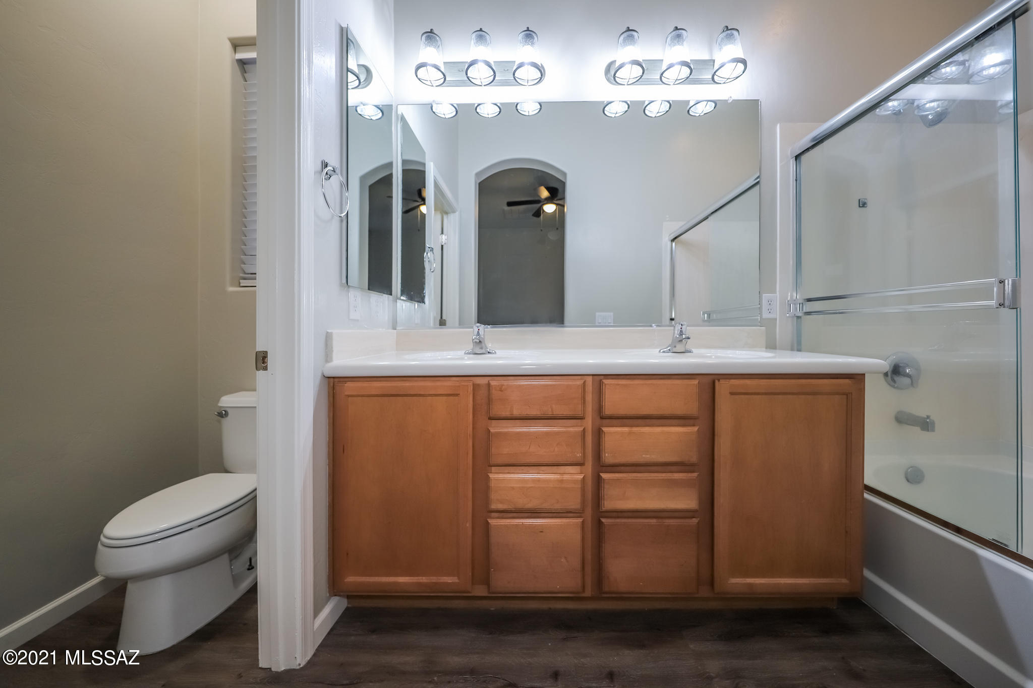 Rancho Del Lago (1-100) - Residential