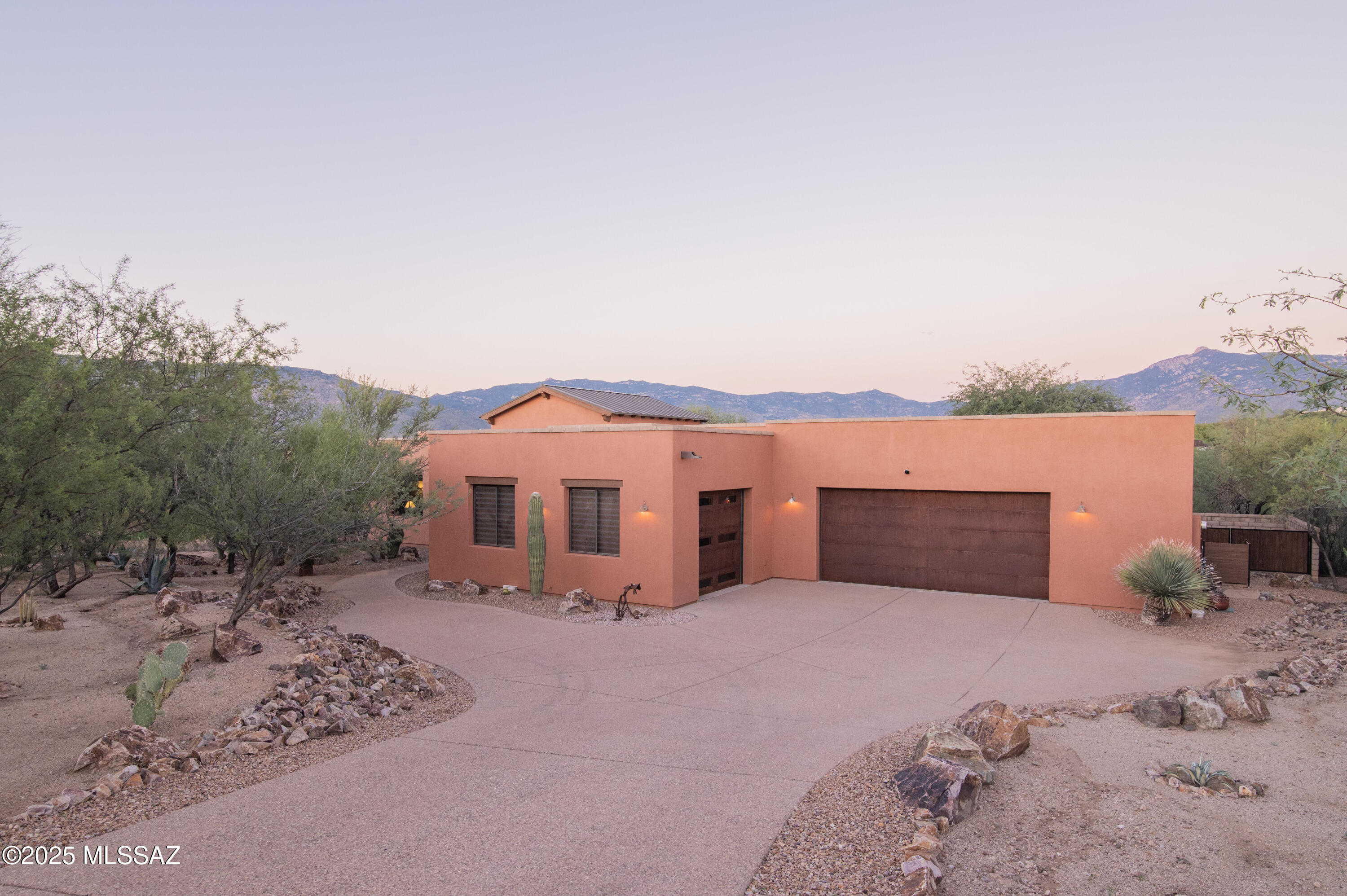 Coyote Creek (1-395) - Residential