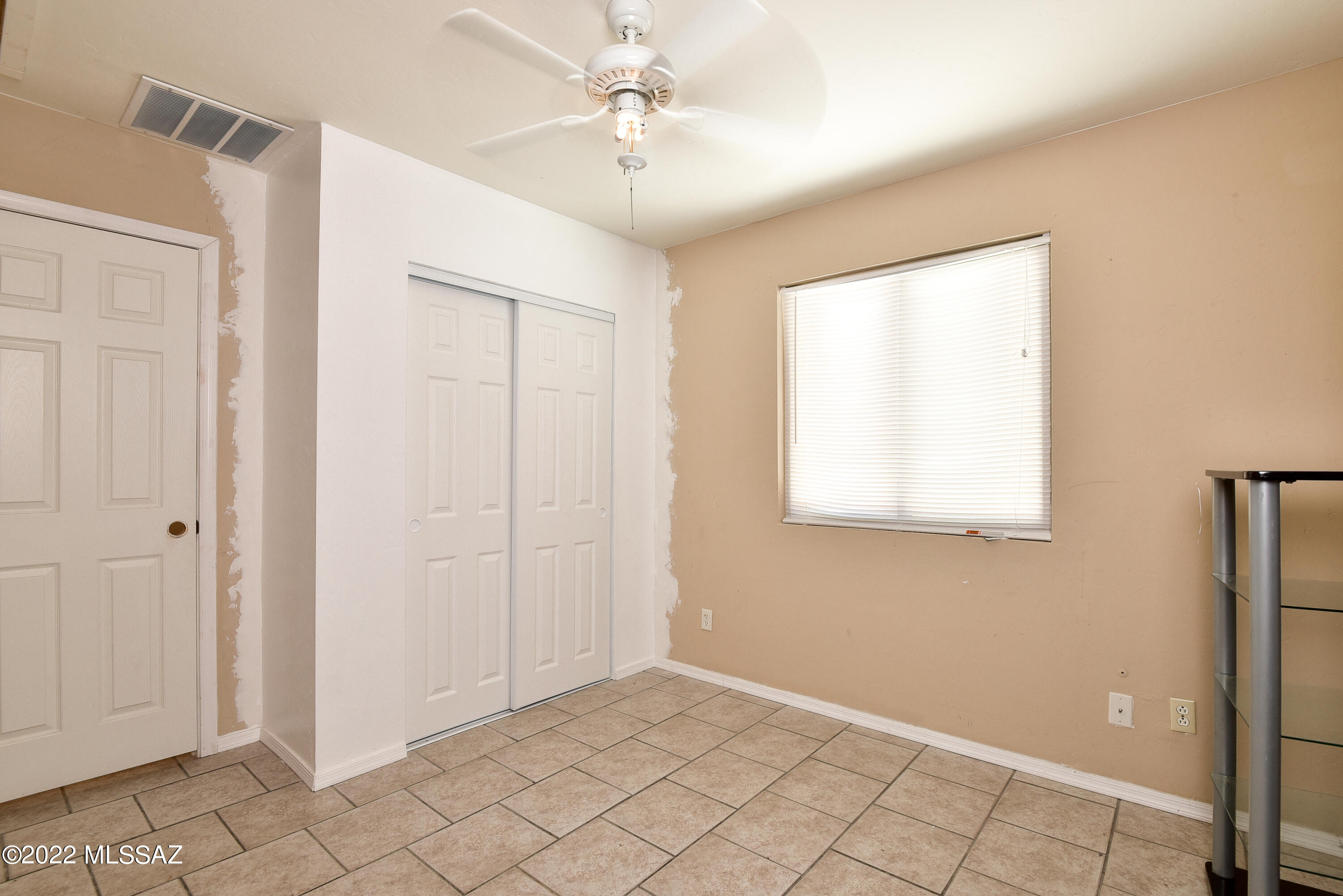 Mission Manor - Residential