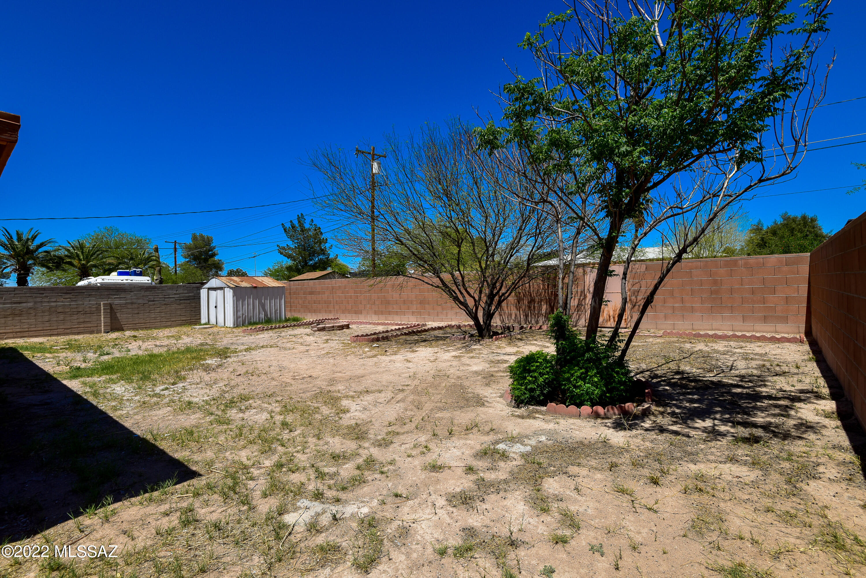 Mission Manor - Residential