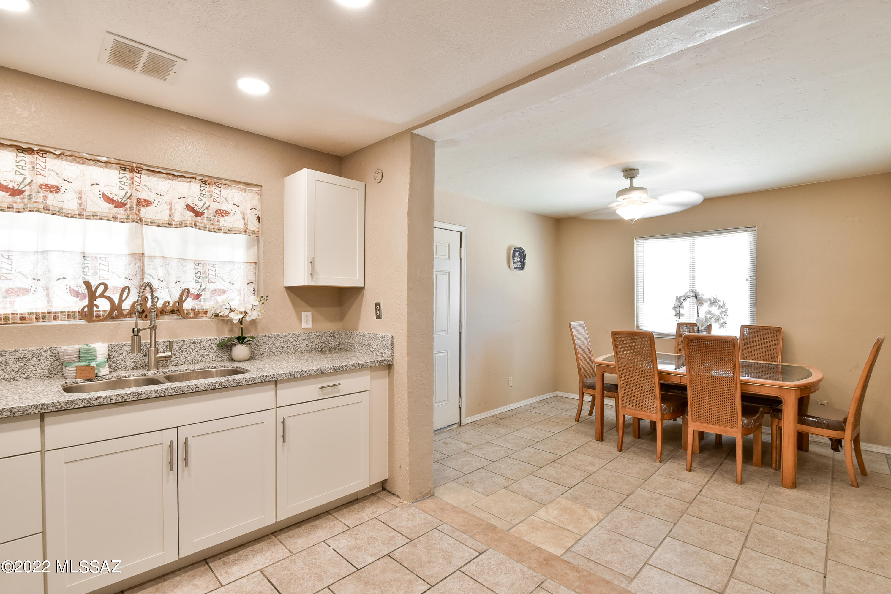 Mission Manor - Residential