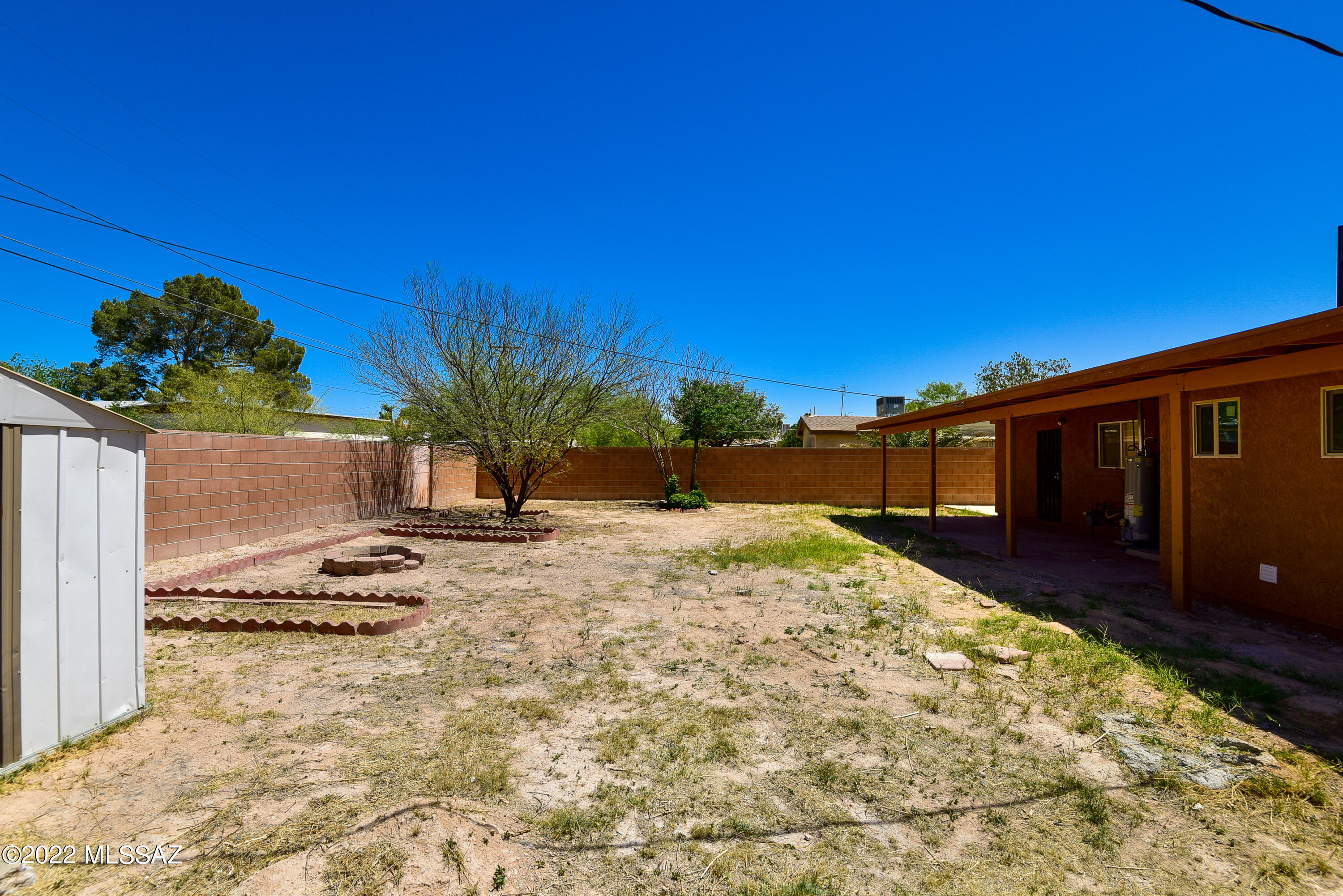 Mission Manor - Residential