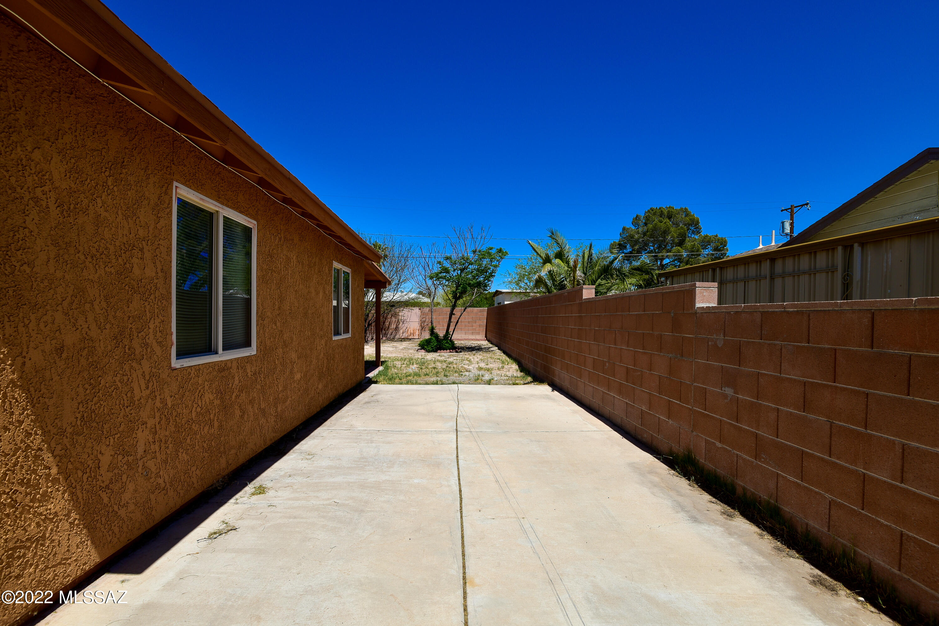 Mission Manor - Residential