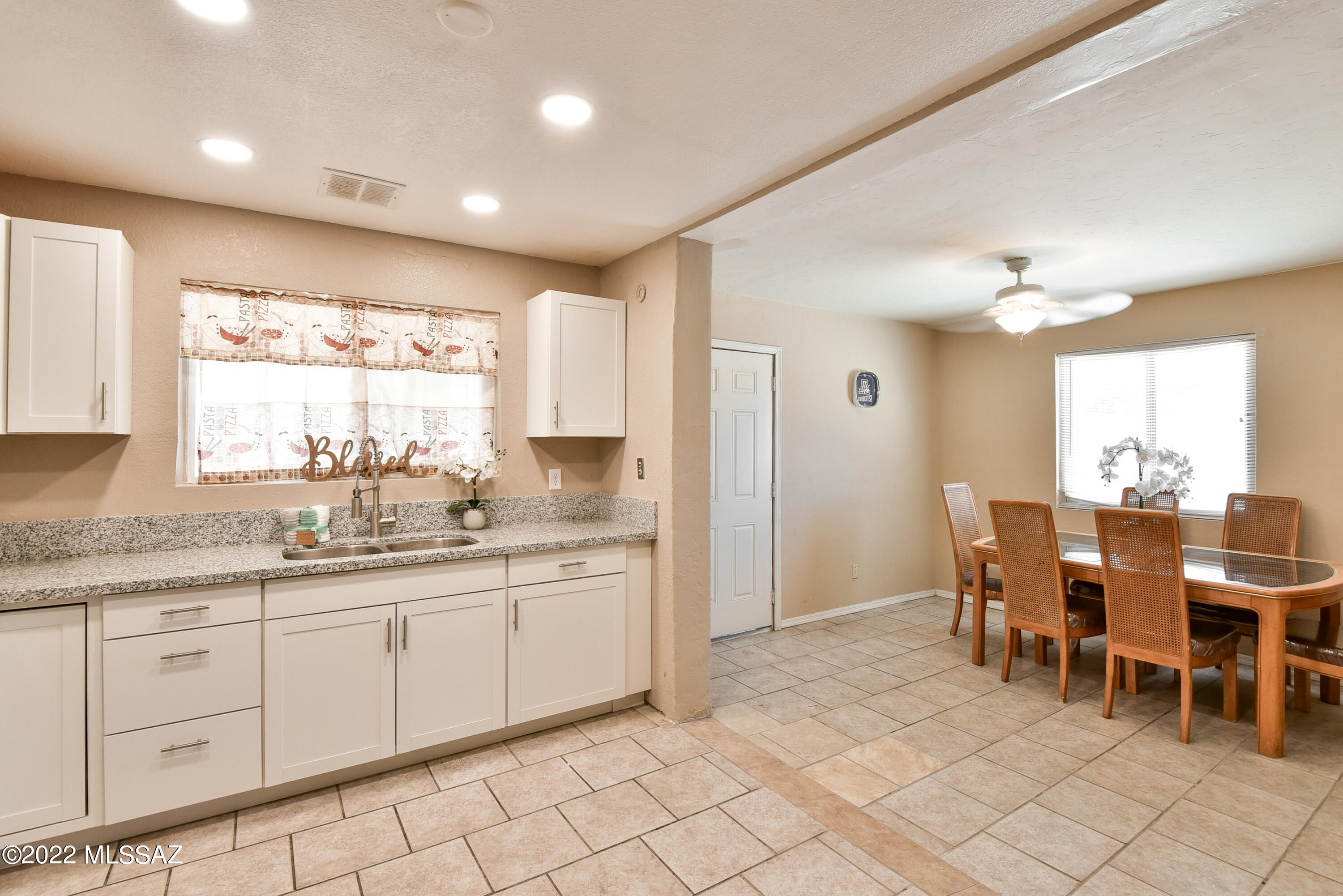 Mission Manor - Residential