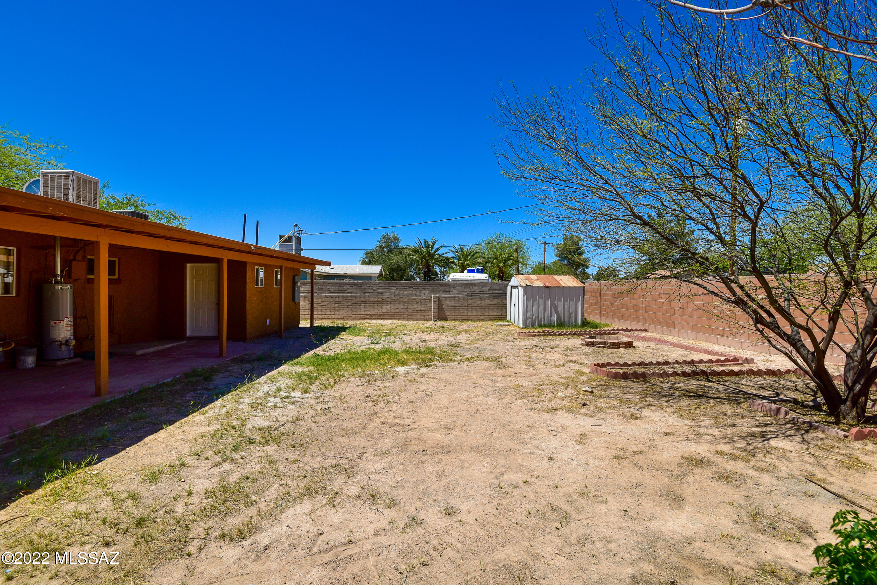 Mission Manor - Residential
