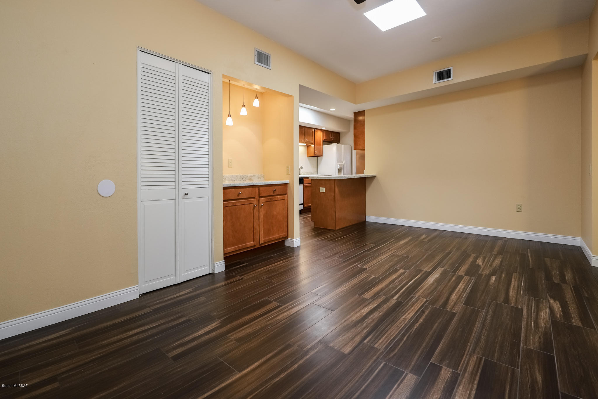 Continental Vistas(1-302) - Residential