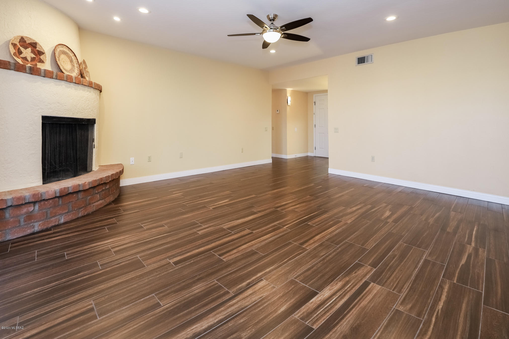 Continental Vistas(1-302) - Residential