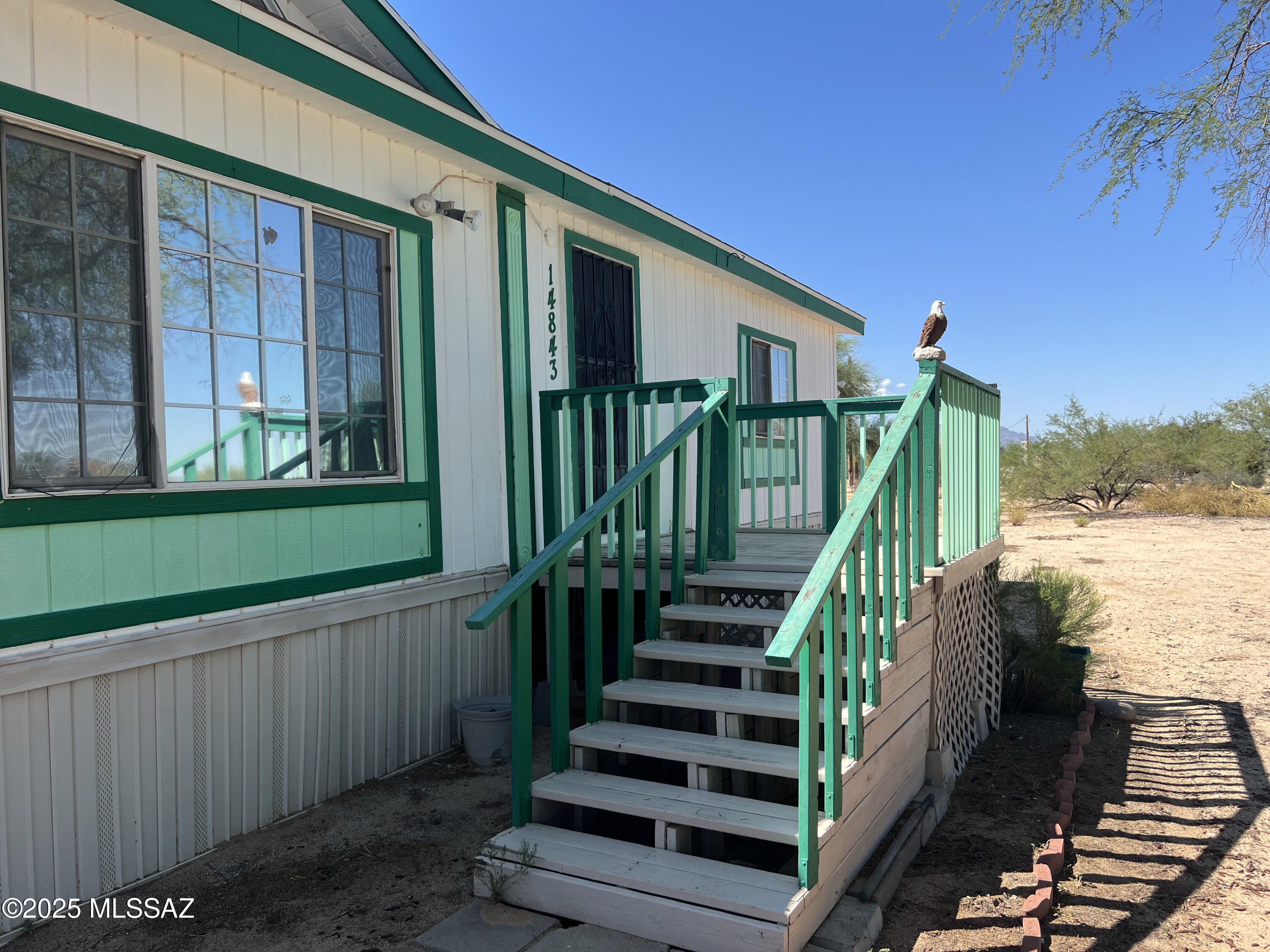 Affordable 3BR/2BA on 1 acre all fenced for privacy. Relax and enjoy your morning coffee in the screened in patio room. Master bath garden tub, vaulted ceilings, ceiling fans, skylight, large open kitchen w/lots of cabinets, split bedroom floor plan and a 12X20 storage shed. Plenty of room with lots of trees. Bring the RV, horses and toys.