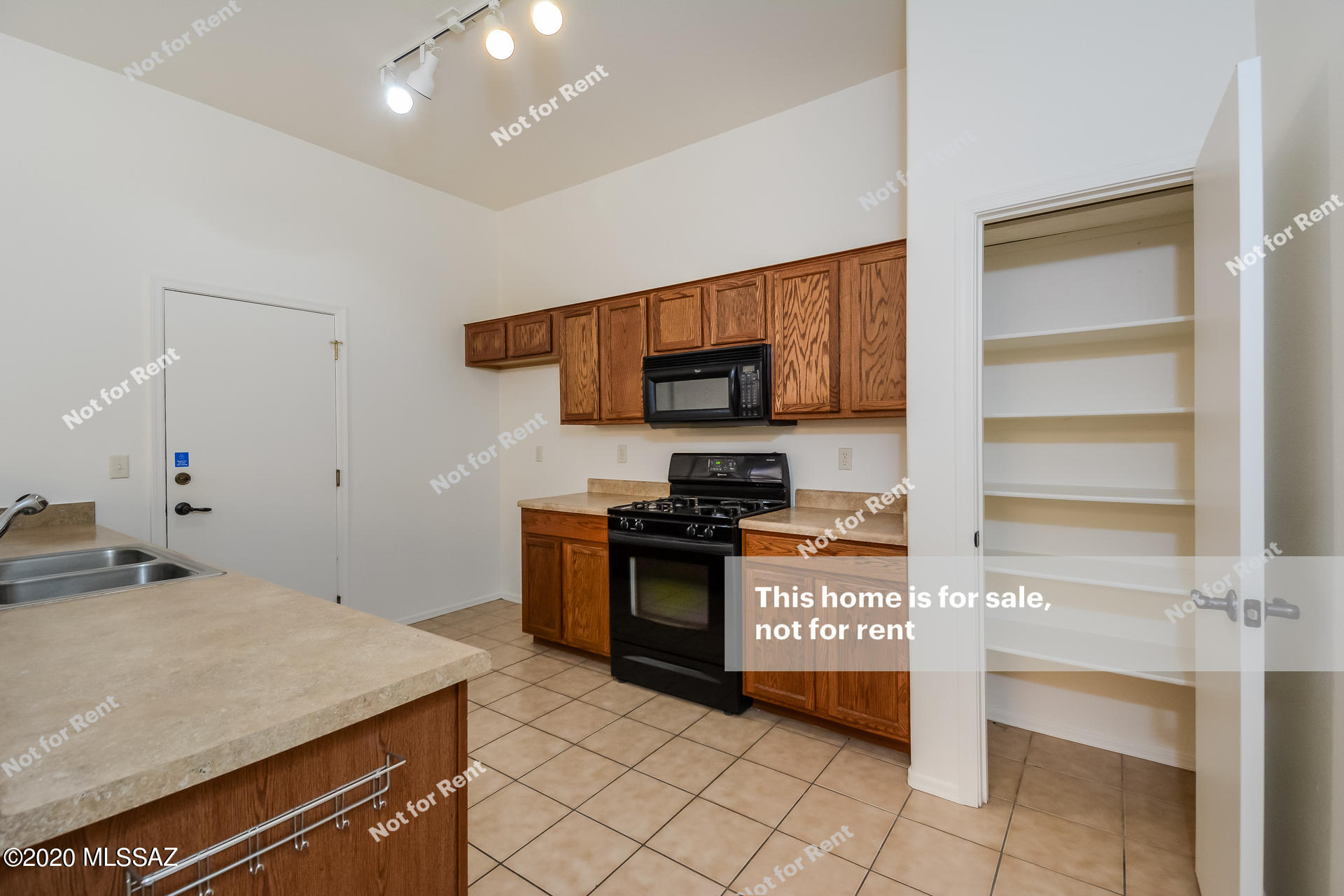 Tres Pueblos - Residential