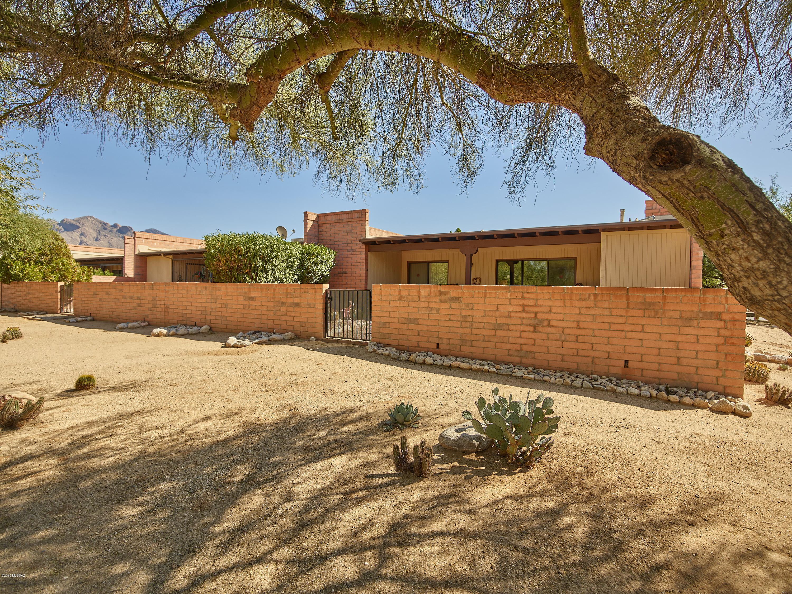 La Cholla Hills(1-313) - Residential