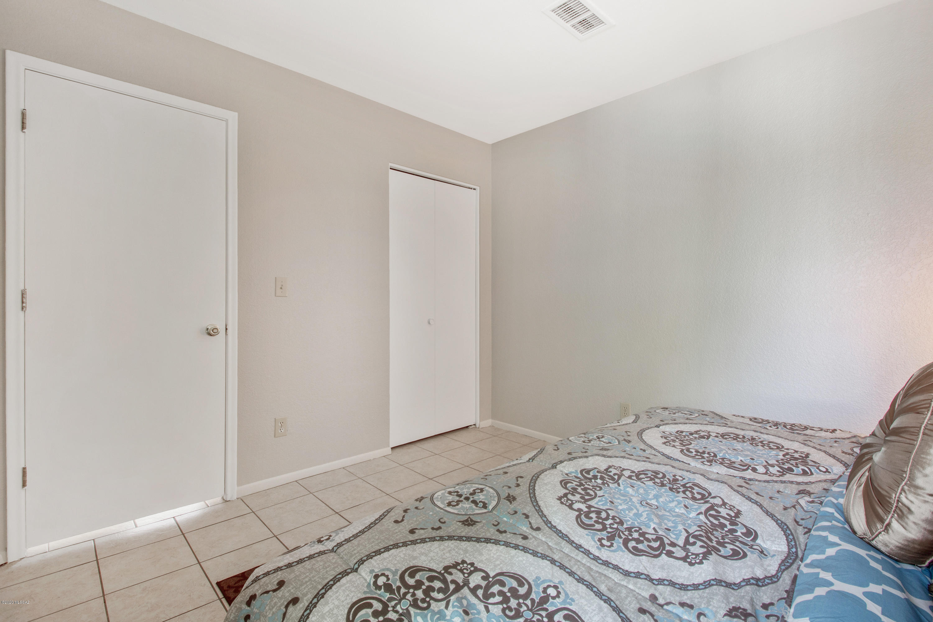 Saddlewood Villas (1-102) - Residential
