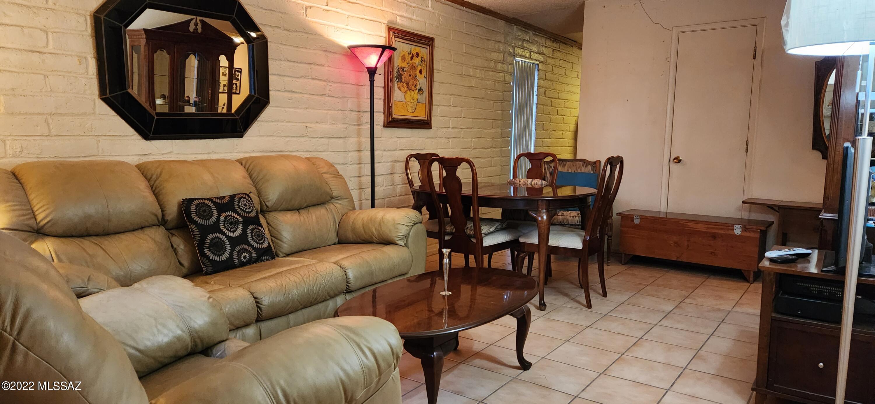 Villa Hermosa - Residential