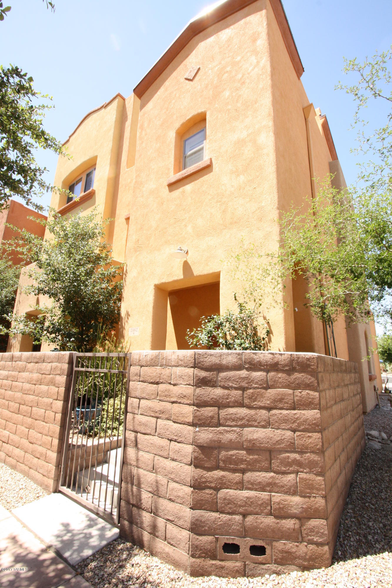 River Walk (1-140) - Residential Lease