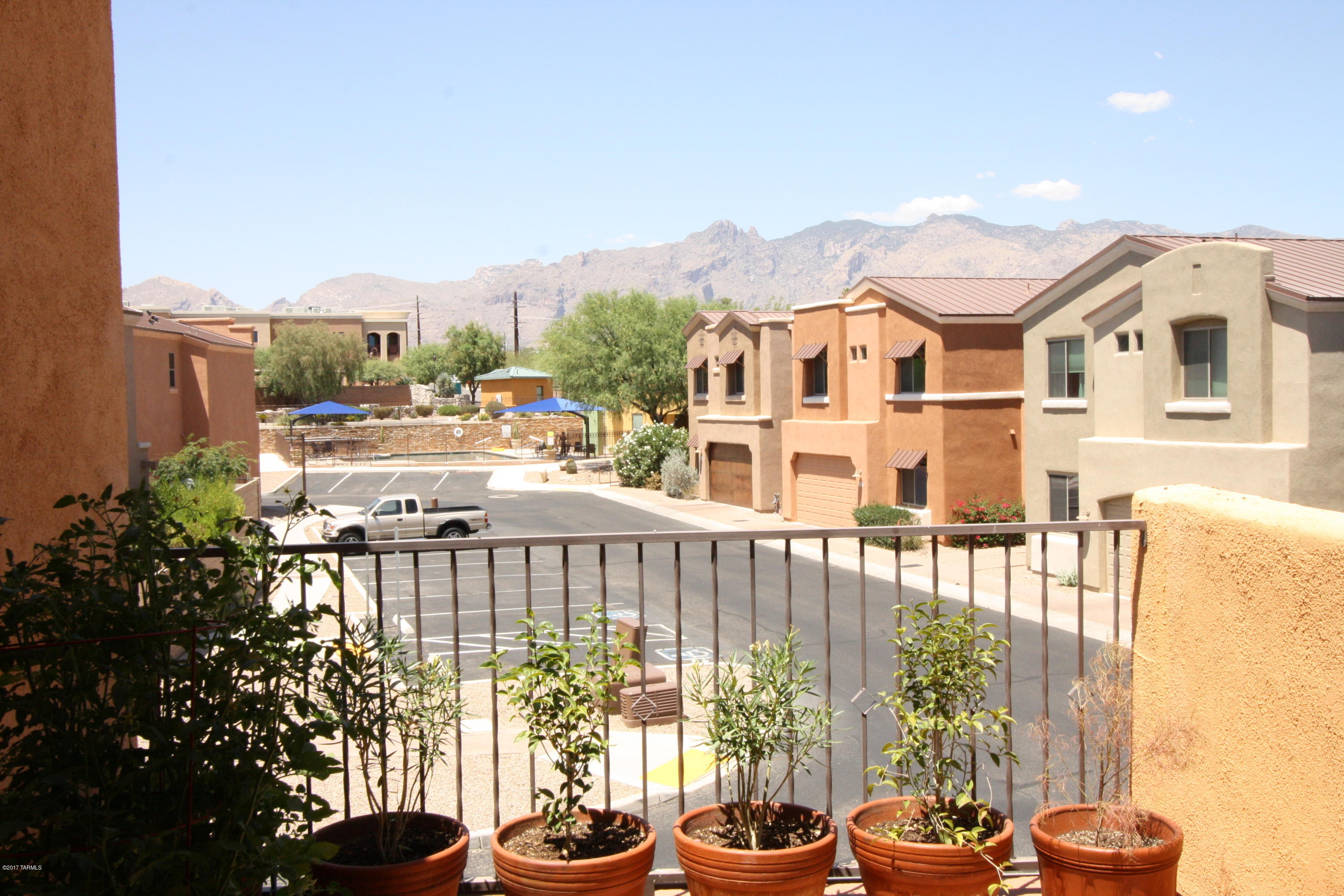 River Walk (1-140) - Residential Lease