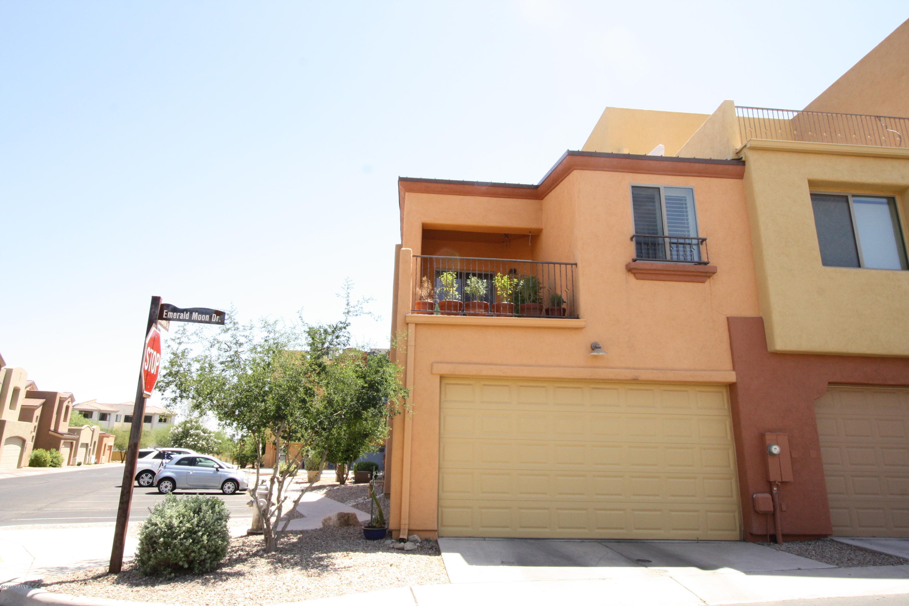 River Walk (1-140) - Residential Lease