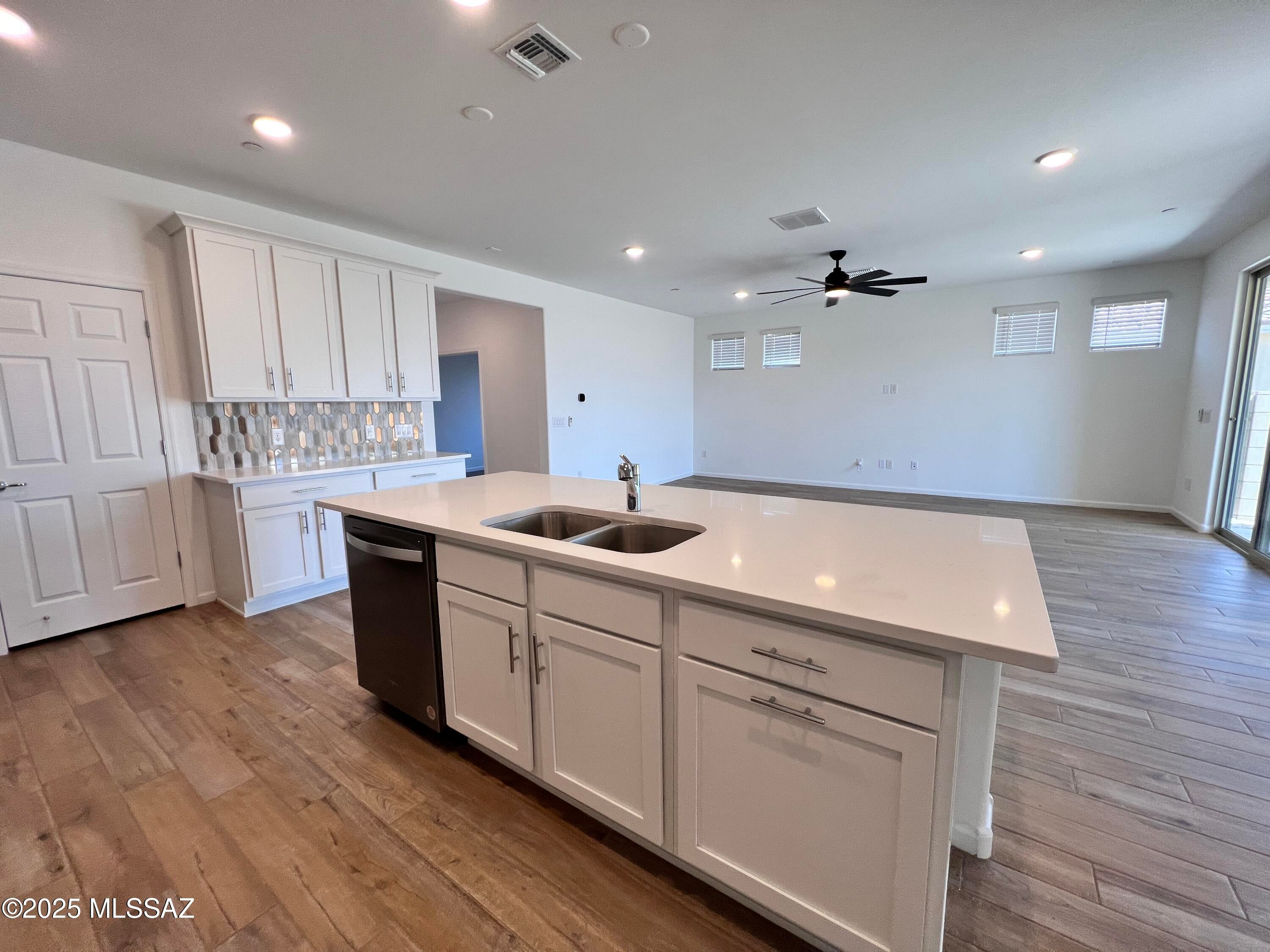 The Vistas At Rincon Knolls SQ20153450534 - Residential Lease