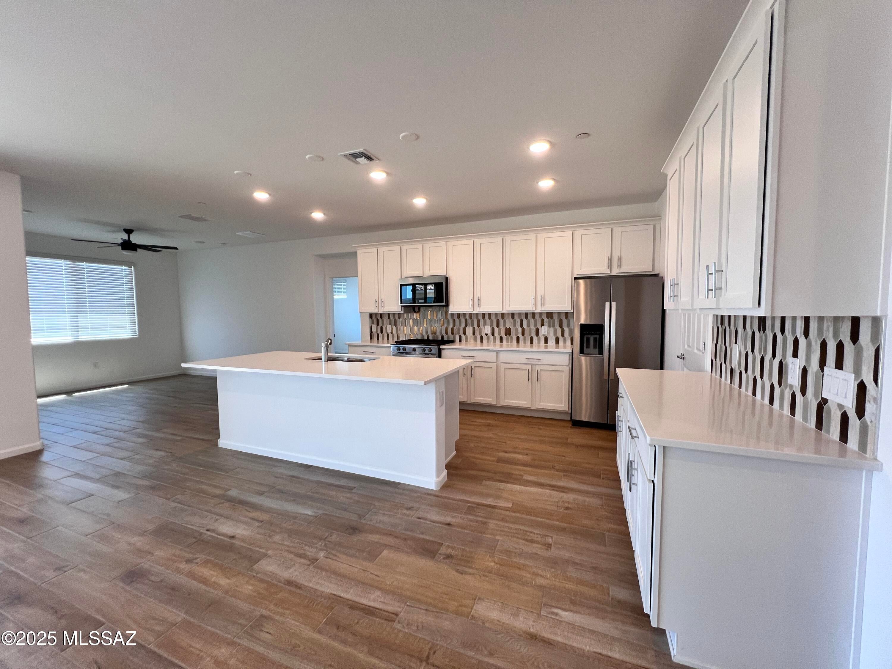 The Vistas At Rincon Knolls SQ20153450534 - Residential Lease