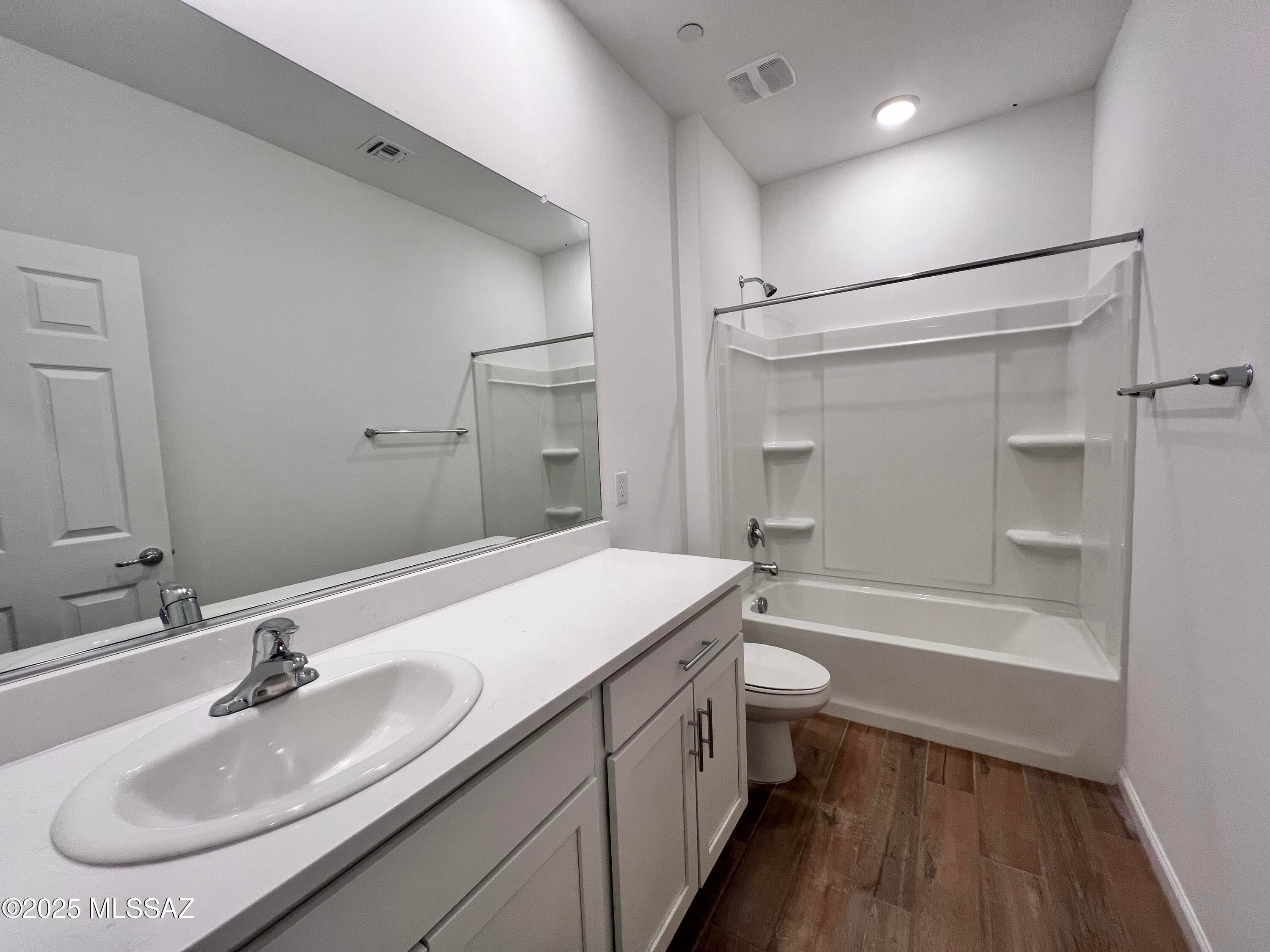 The Vistas At Rincon Knolls SQ20153450534 - Residential Lease