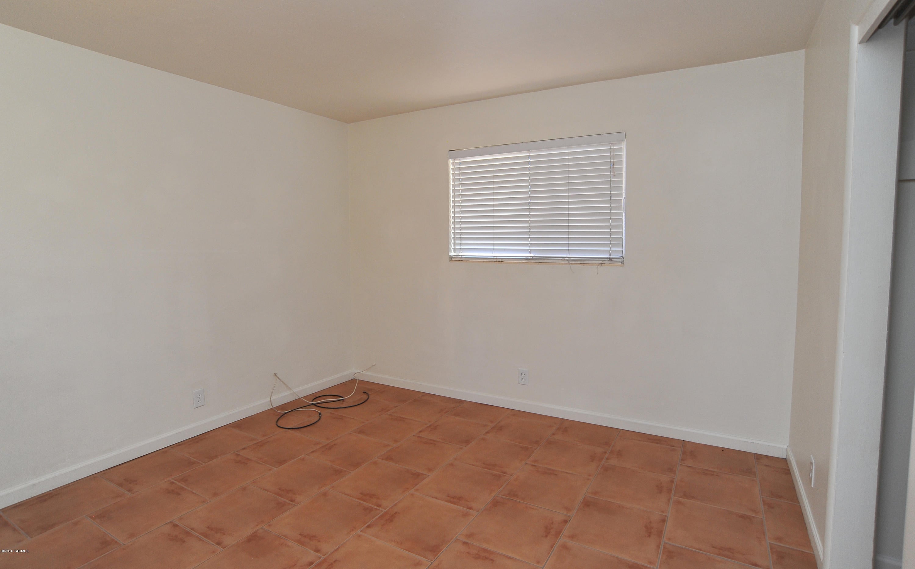 Ocotillo Park (40-76) - Residential Lease