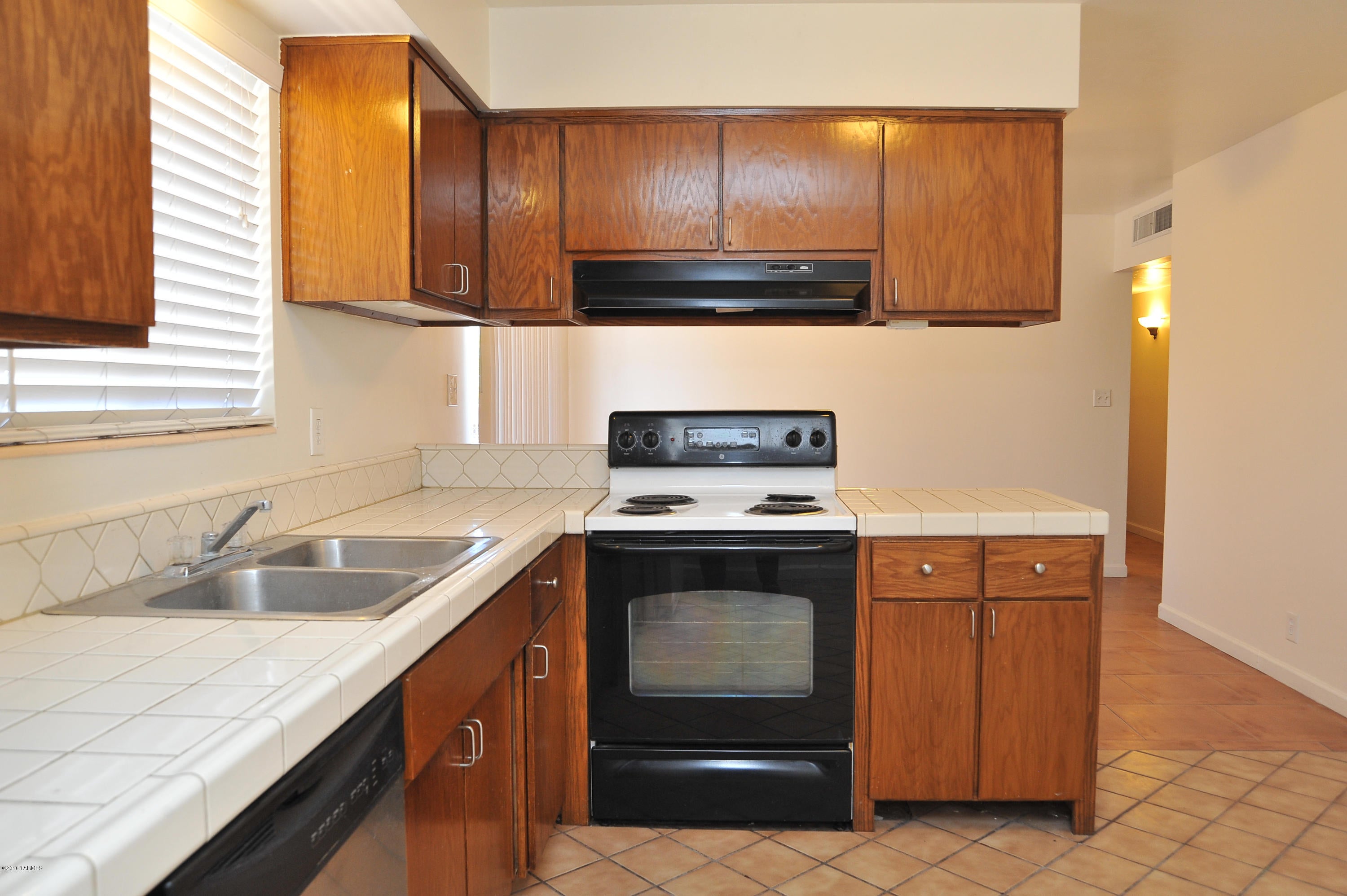 Ocotillo Park (40-76) - Residential Lease