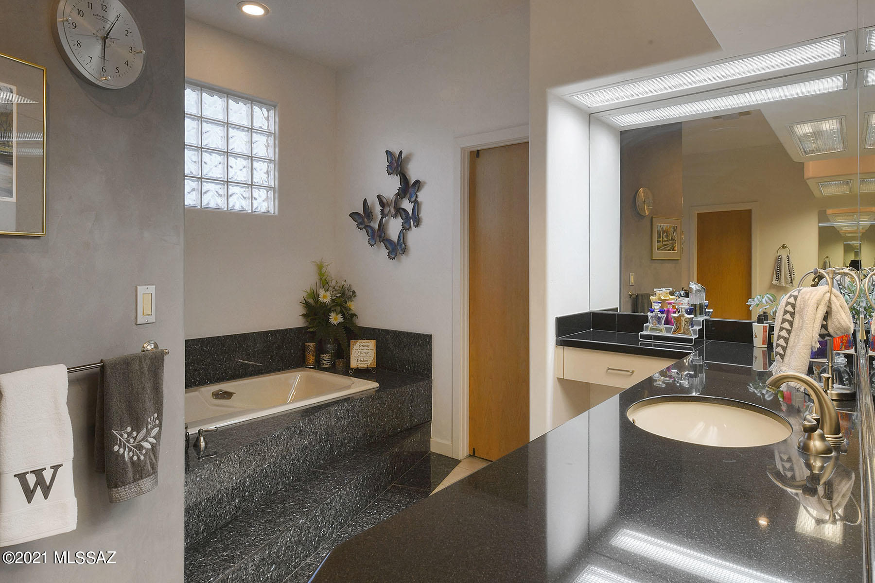 La Reserve (1-24) - Residential