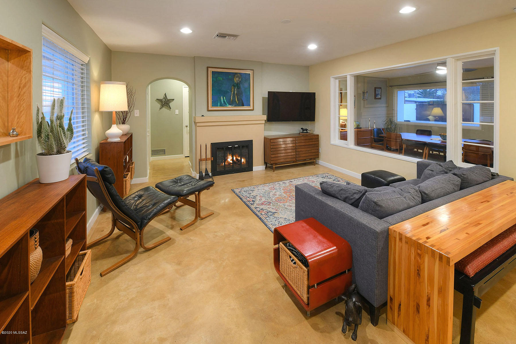 Arnold Manor - Residential
