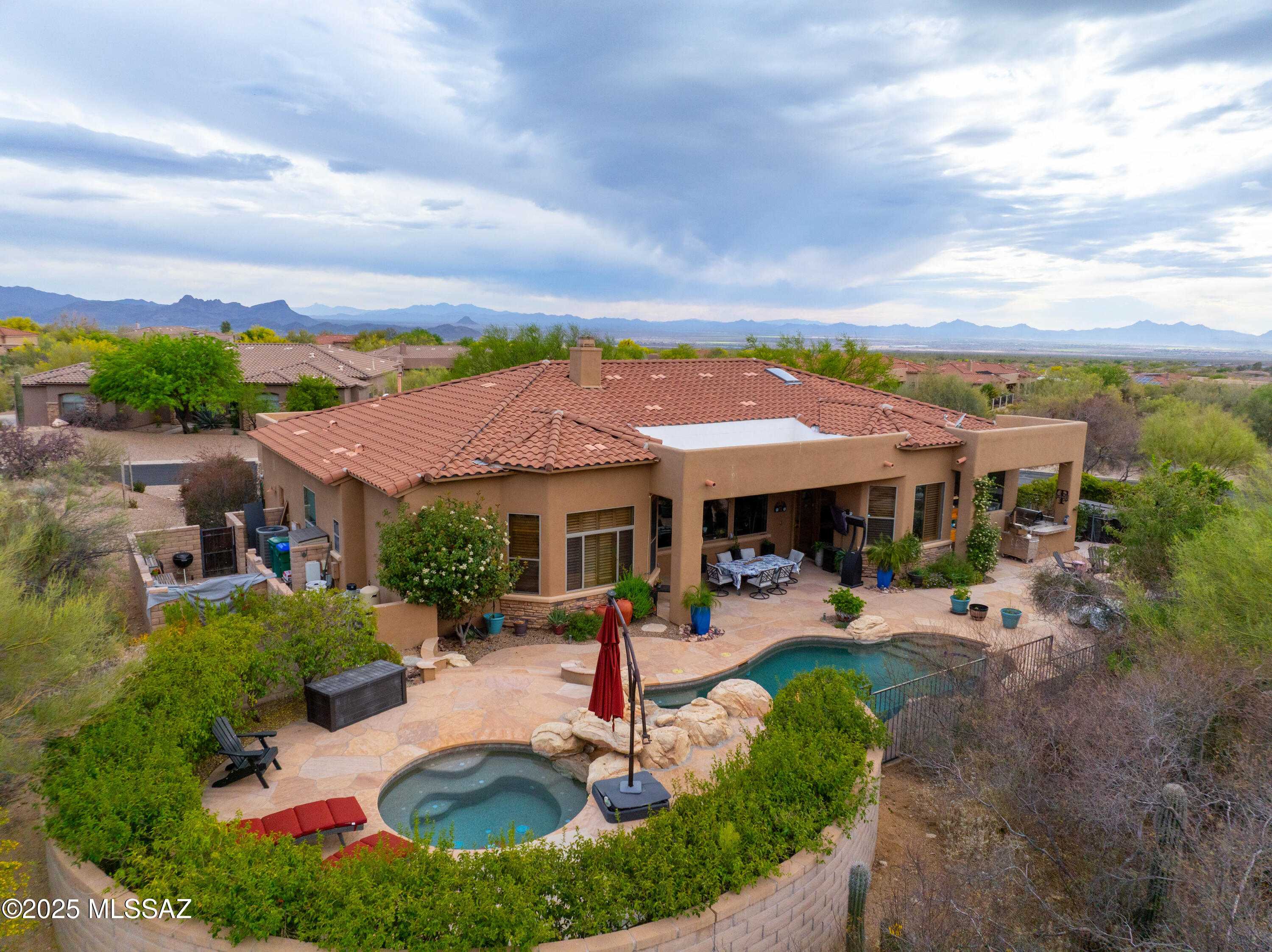 Dos Lagos at Dove Mountain (1-91) - Residential