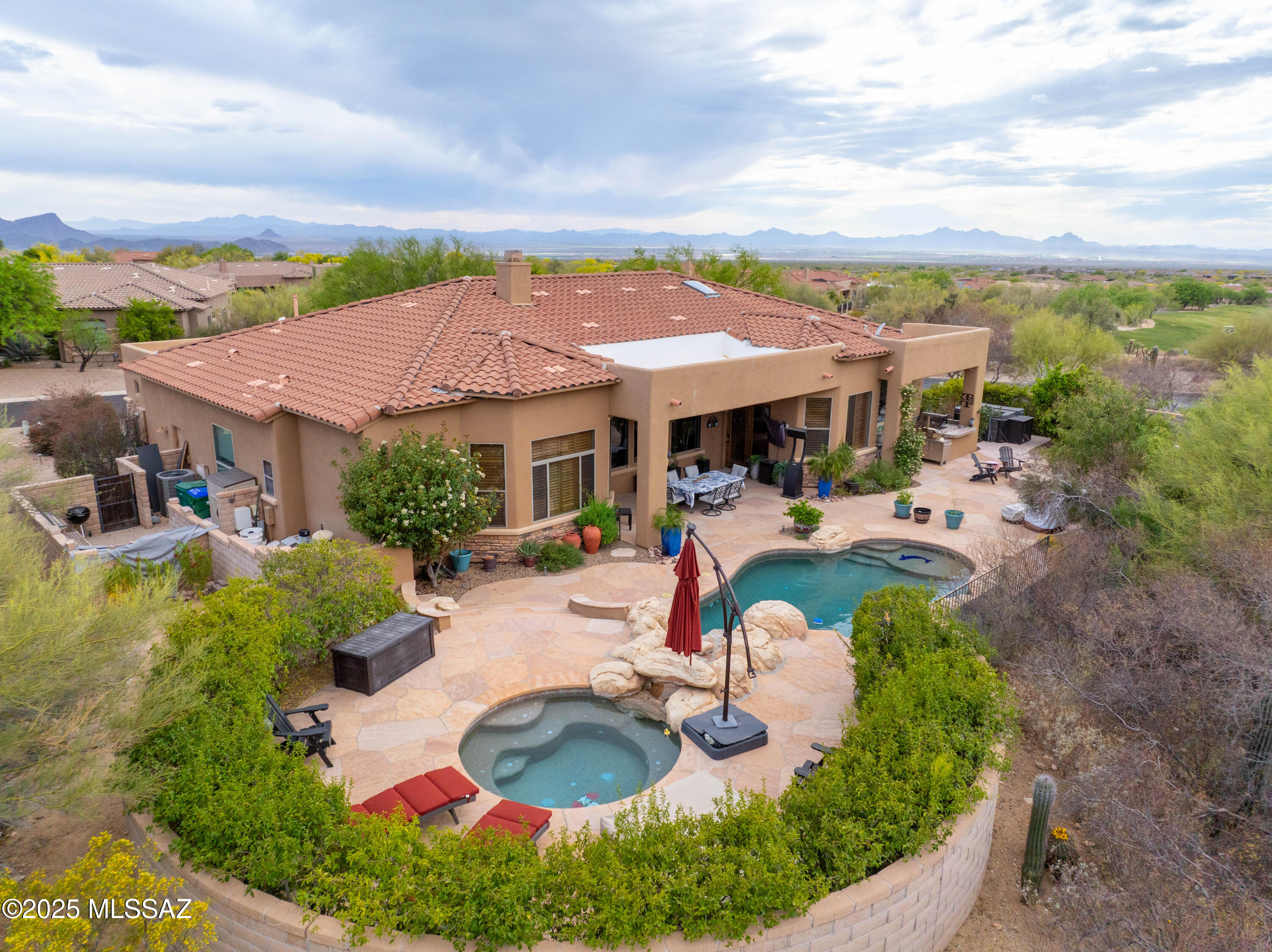 Dos Lagos at Dove Mountain (1-91) - Residential