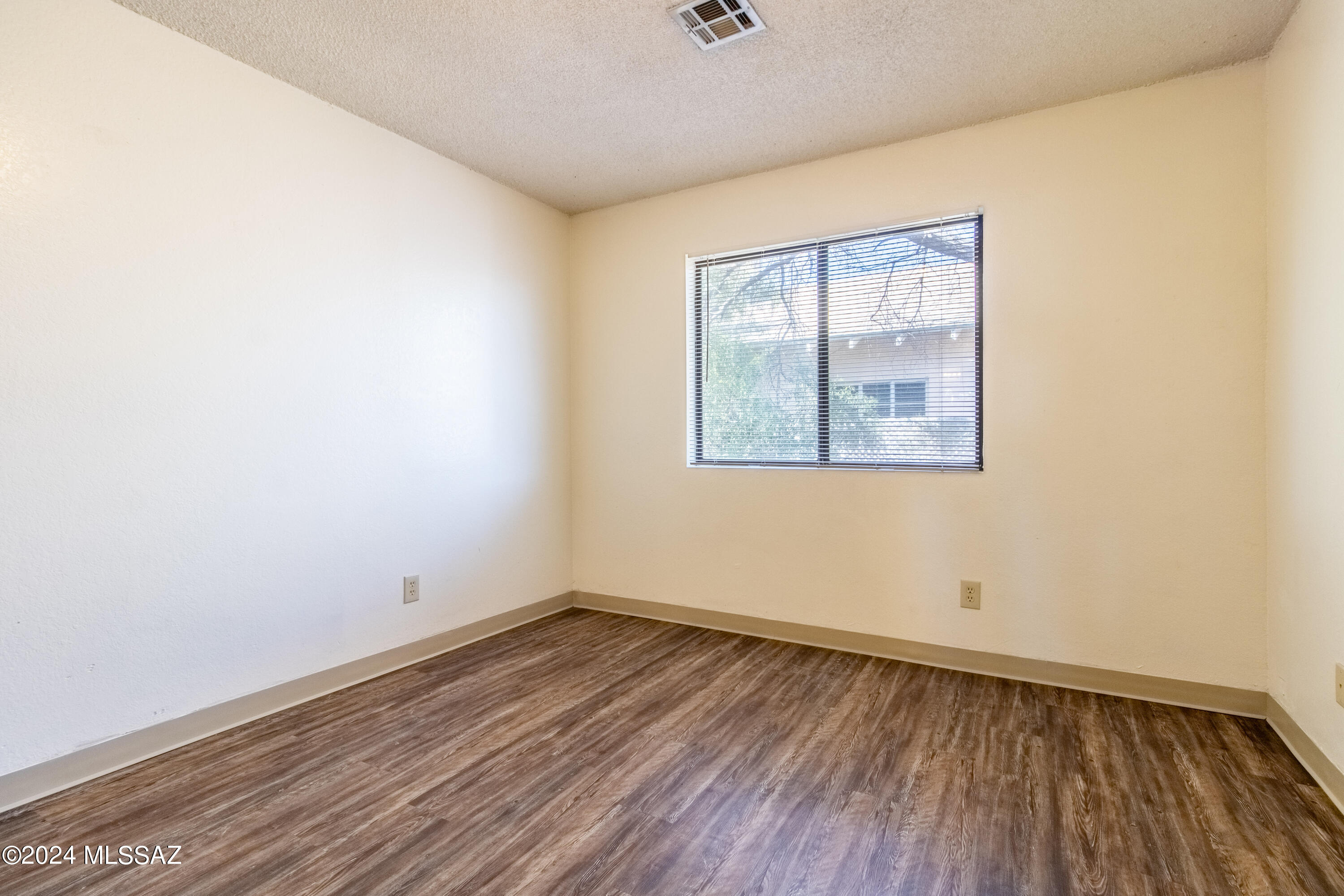 Unsubdivided - Residential Lease