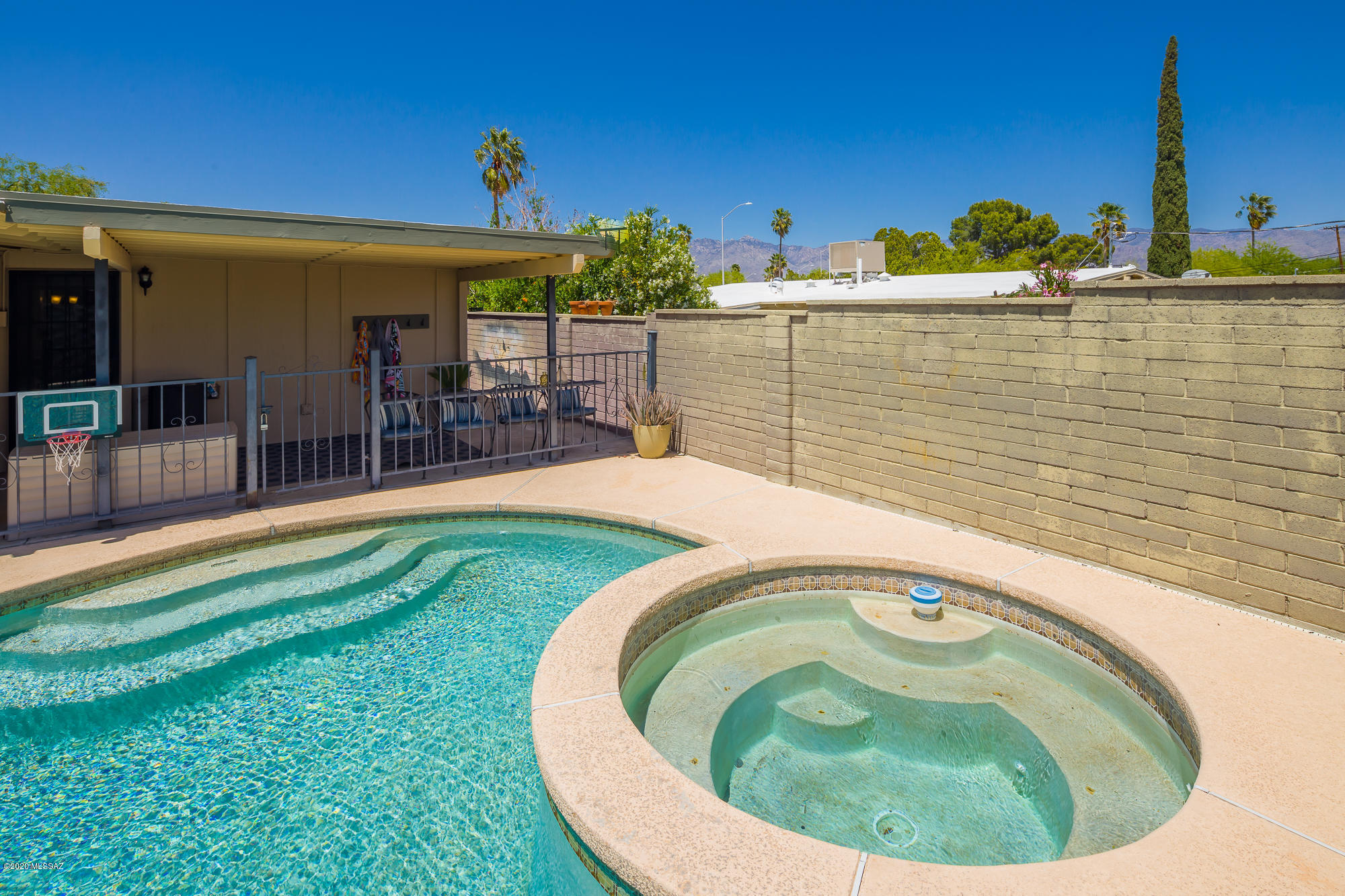 Kingston Knolls Terrace - Residential