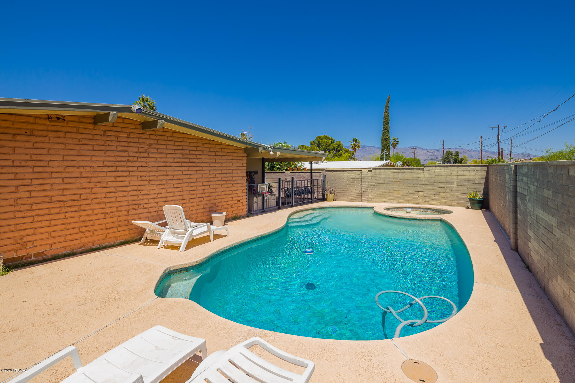 Kingston Knolls Terrace - Residential