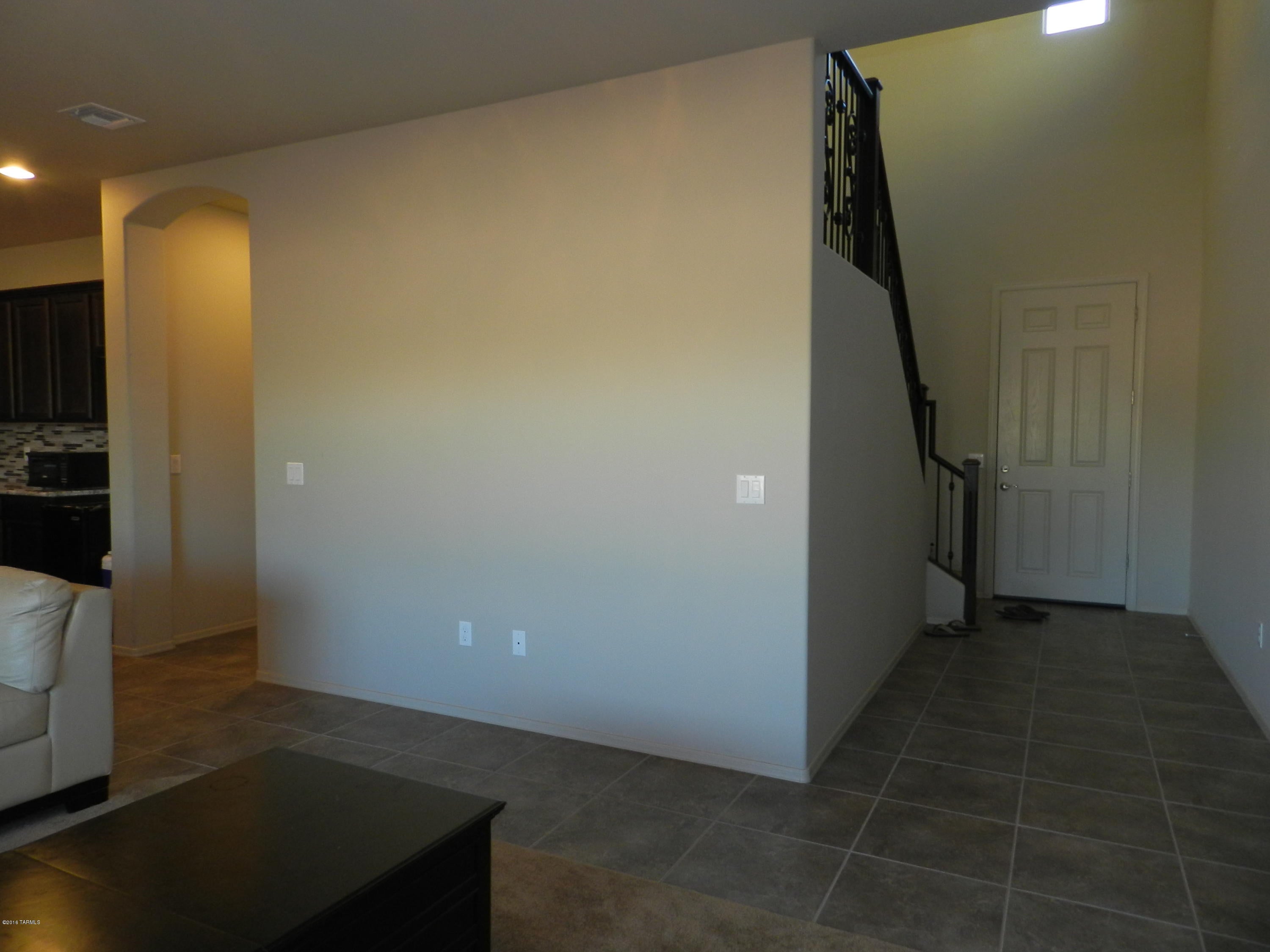 Mariposa Trail - Residential Lease