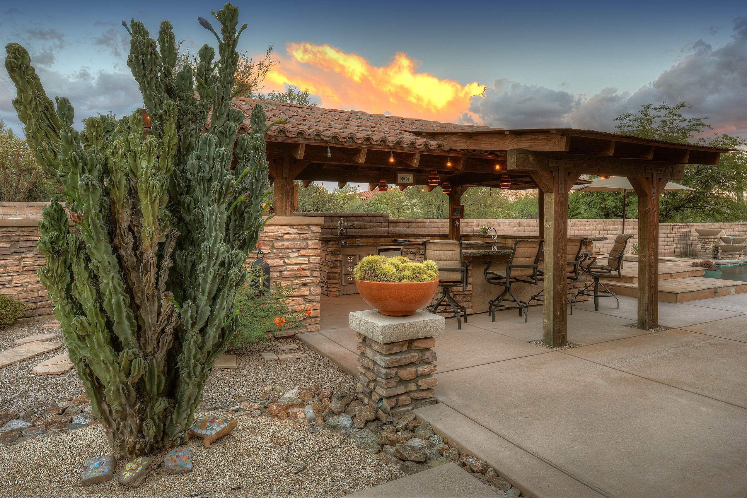 Dos Lagos at Dove Mountain (1-91) - Residential