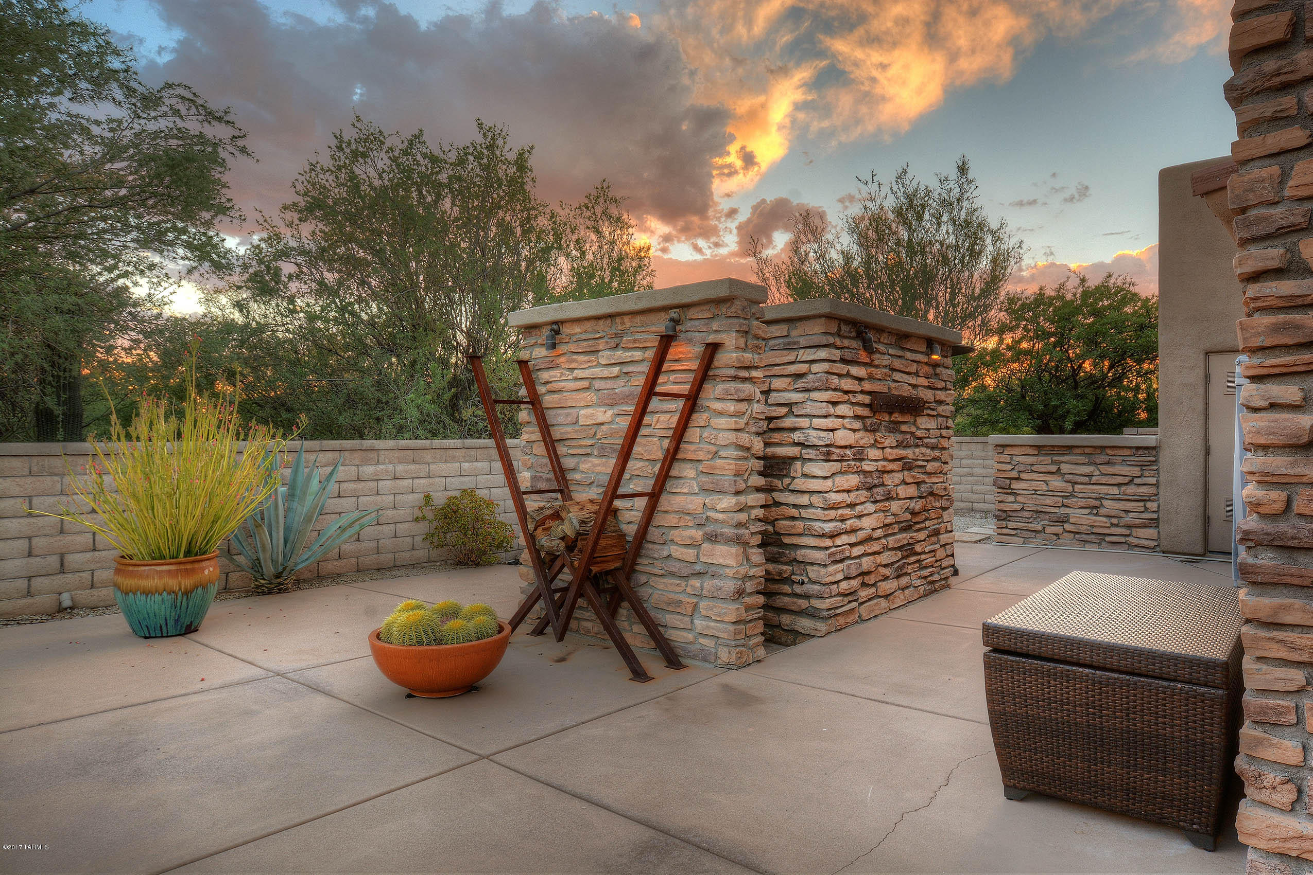 Dos Lagos at Dove Mountain (1-91) - Residential