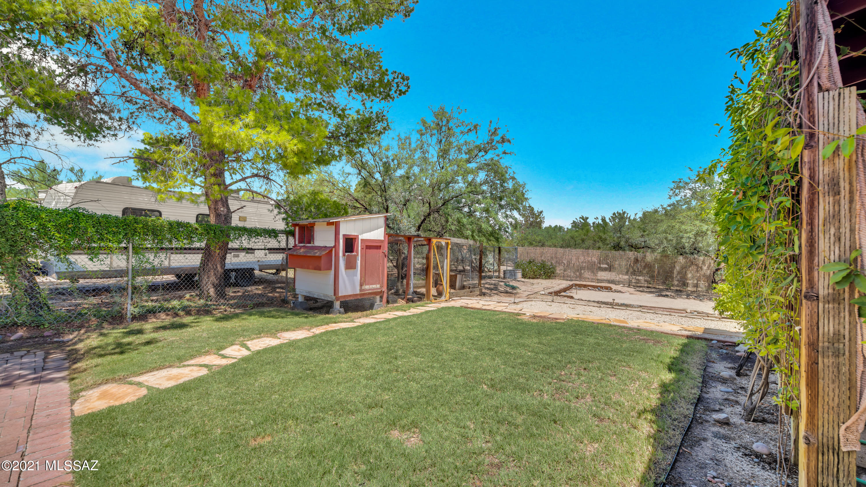 Rancho Del Este (1-128) - Residential
