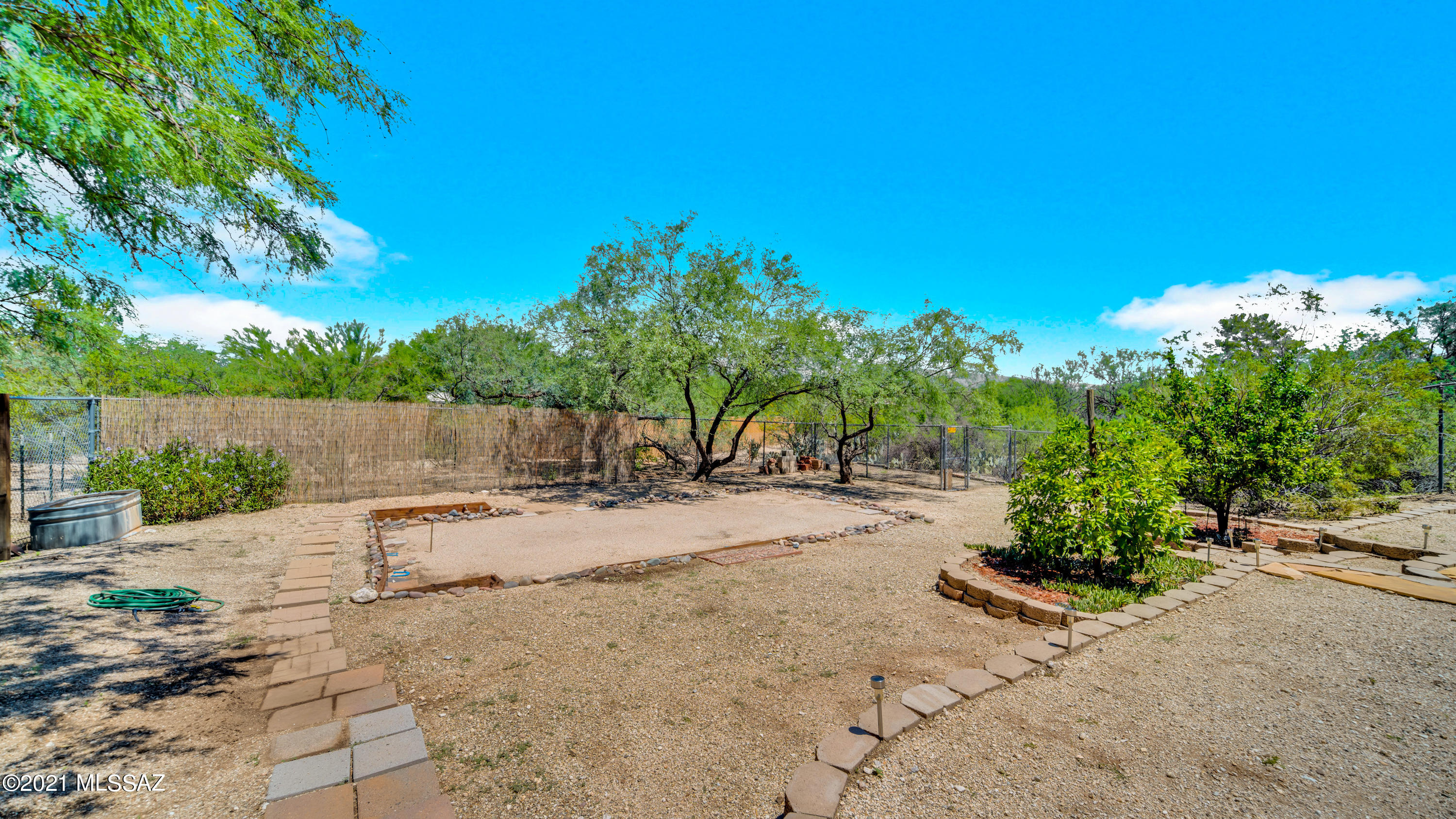 Rancho Del Este (1-128) - Residential