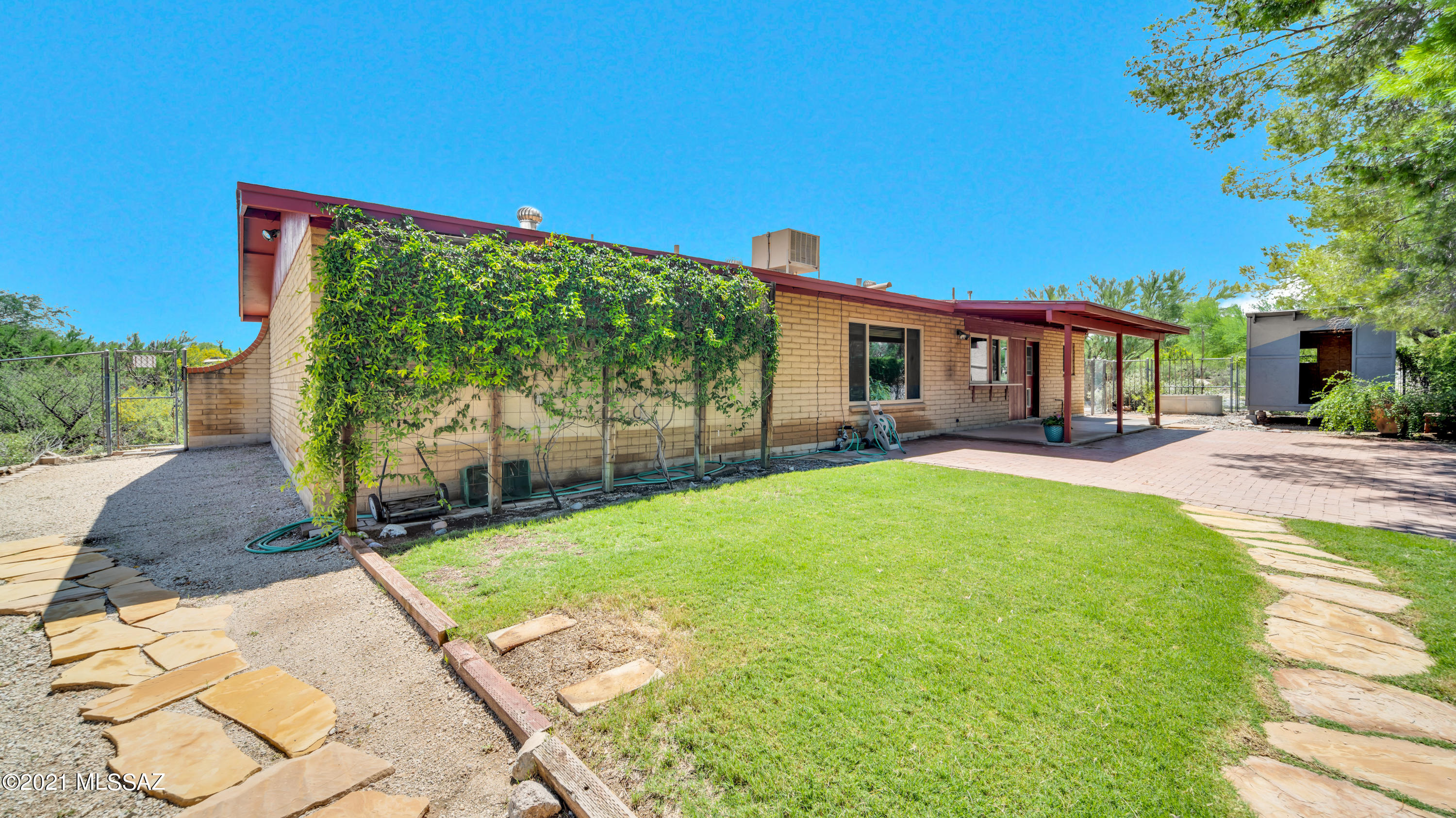 Rancho Del Este (1-128) - Residential