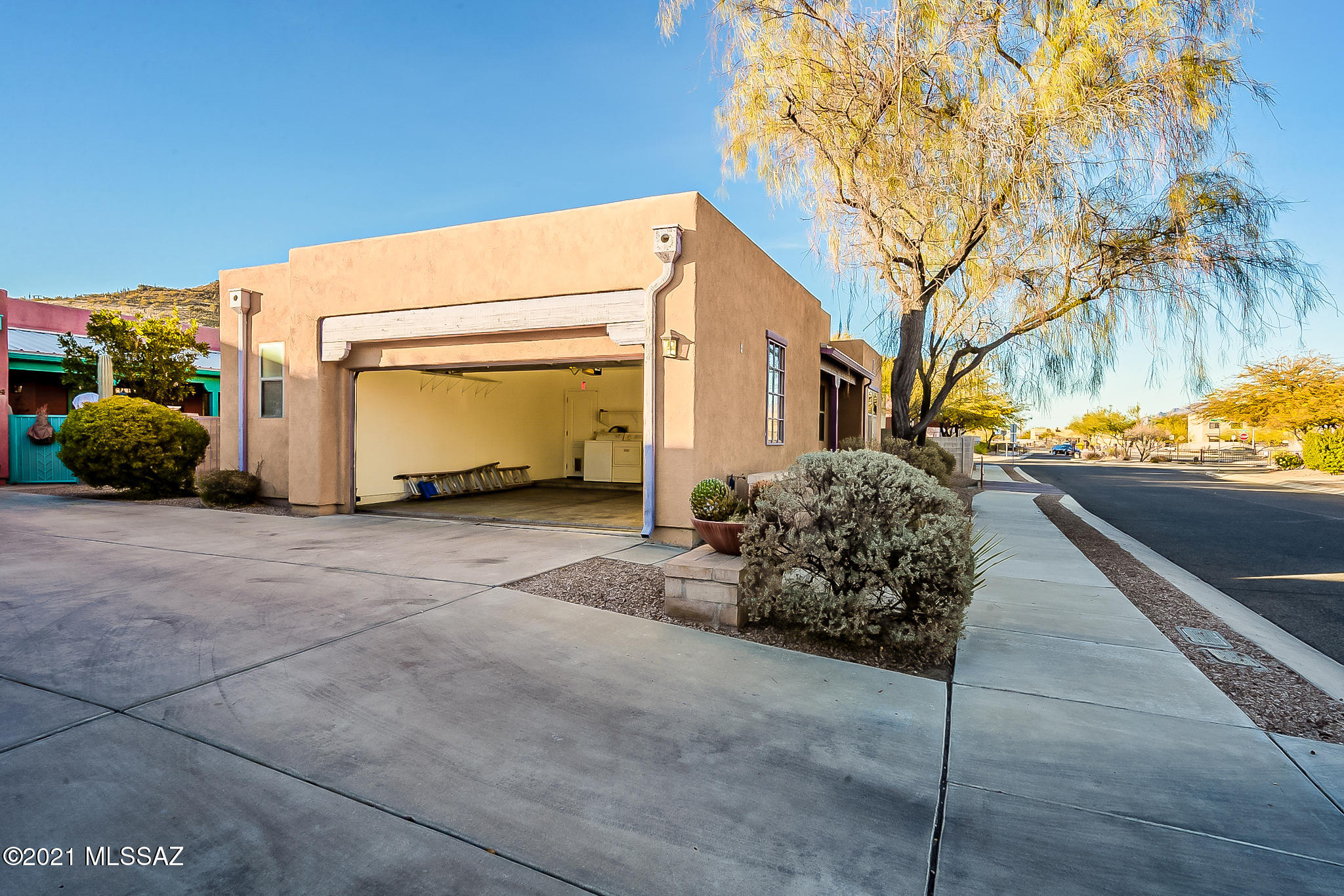 Paseo Estrella (1-104) - Residential