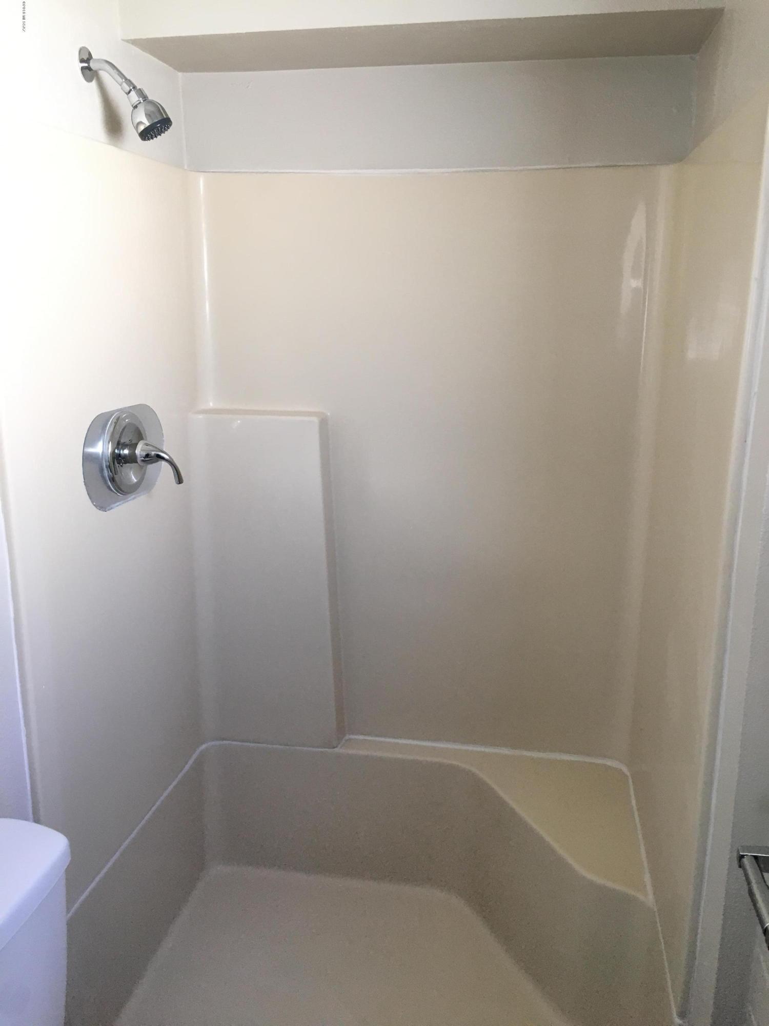 Melody Lane Estates NO. 5 (1-40) - Residential Lease